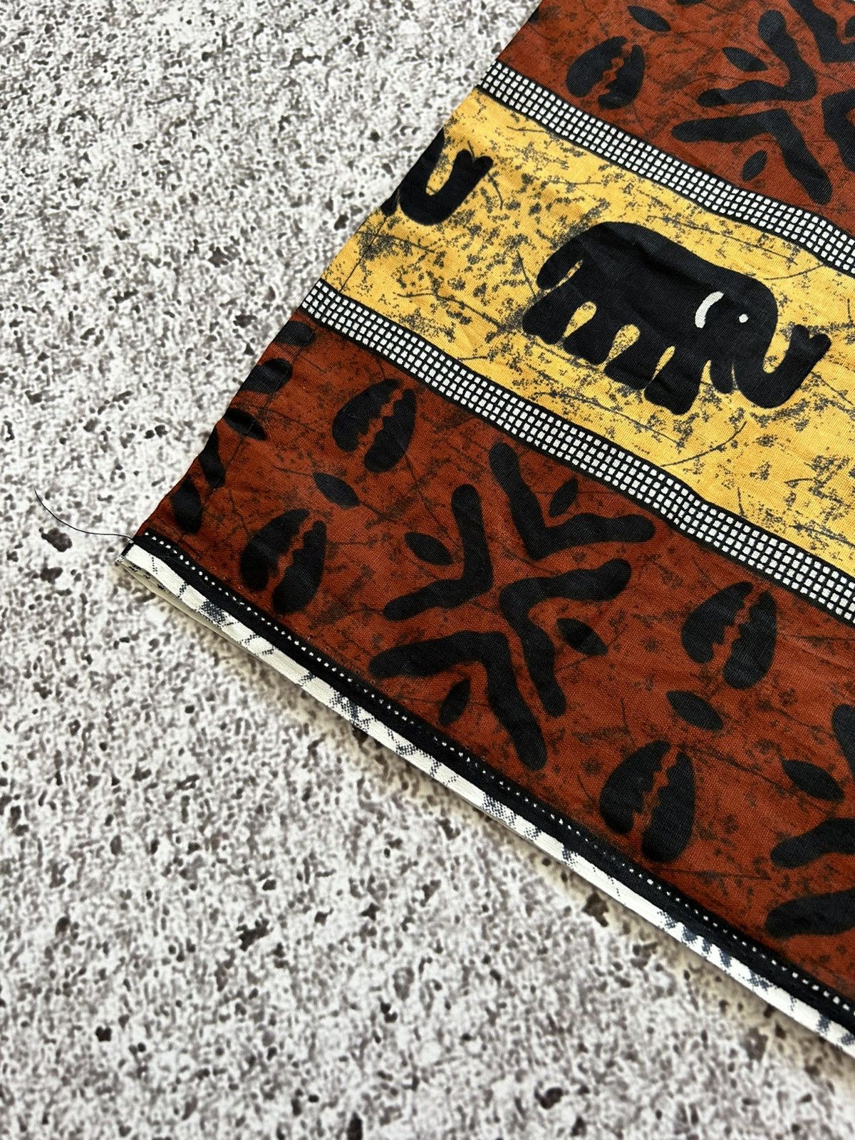 Japanese Brand Vintage Graphic Elephant India Hawaiian Style Luxury Shirt Size US XL / EU 56 / 4 - 13 Thumbnail