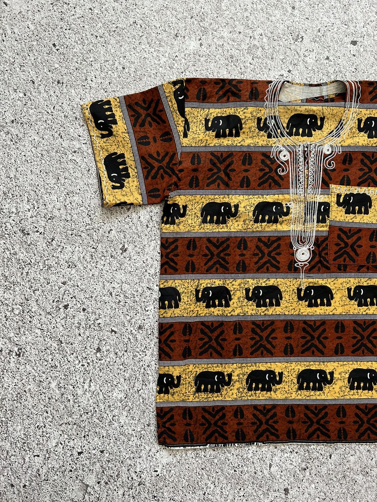 Japanese Brand Vintage Graphic Elephant India Hawaiian Style Luxury Shirt Size US XL / EU 56 / 4 - 2 Thumbnail