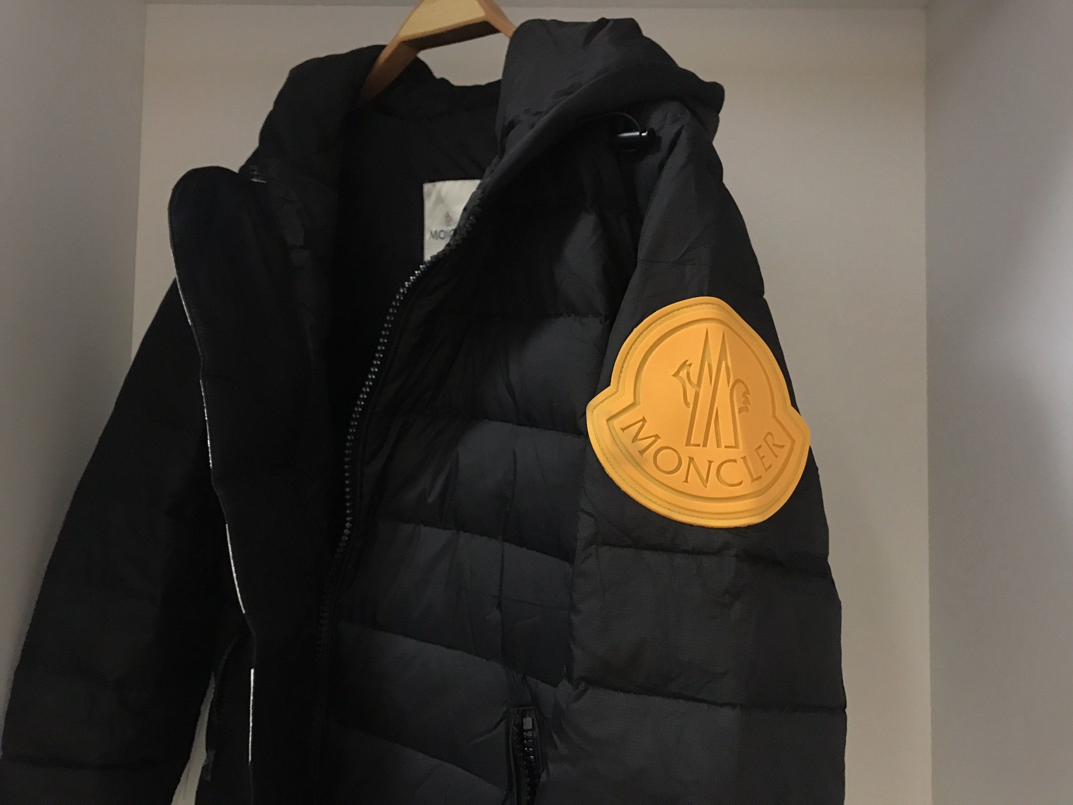 Moncler Moncler x off White Jacket Collab Size US L / EU 52-54 / 3 - 2 Preview