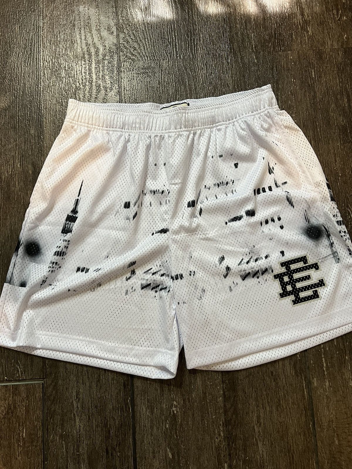 Eric hot Emanuel Black Skyline Shorts size XL