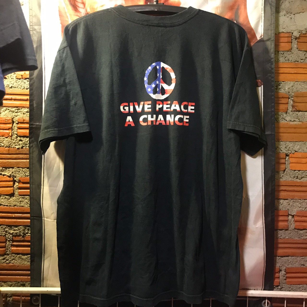 Band Tees John Lennon Give Peace a Chance Band Tee 2004s Size US L / EU 52-54 / 3 - 2 Thumbnail