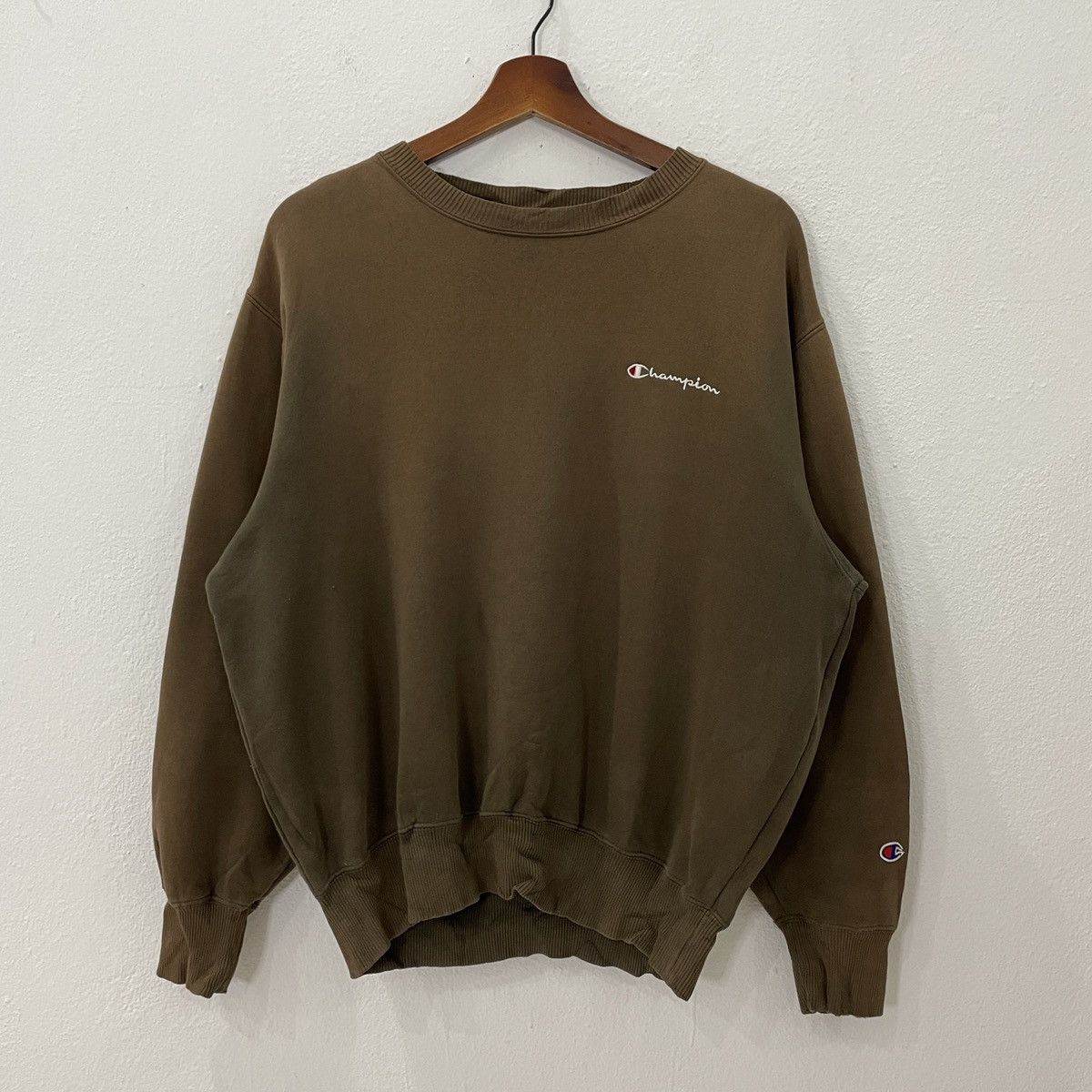 Champion Vintage Champion Embroidery Small Logo Sweatshirt Size US L / EU 52-54 / 3 - 1 Thumbnail