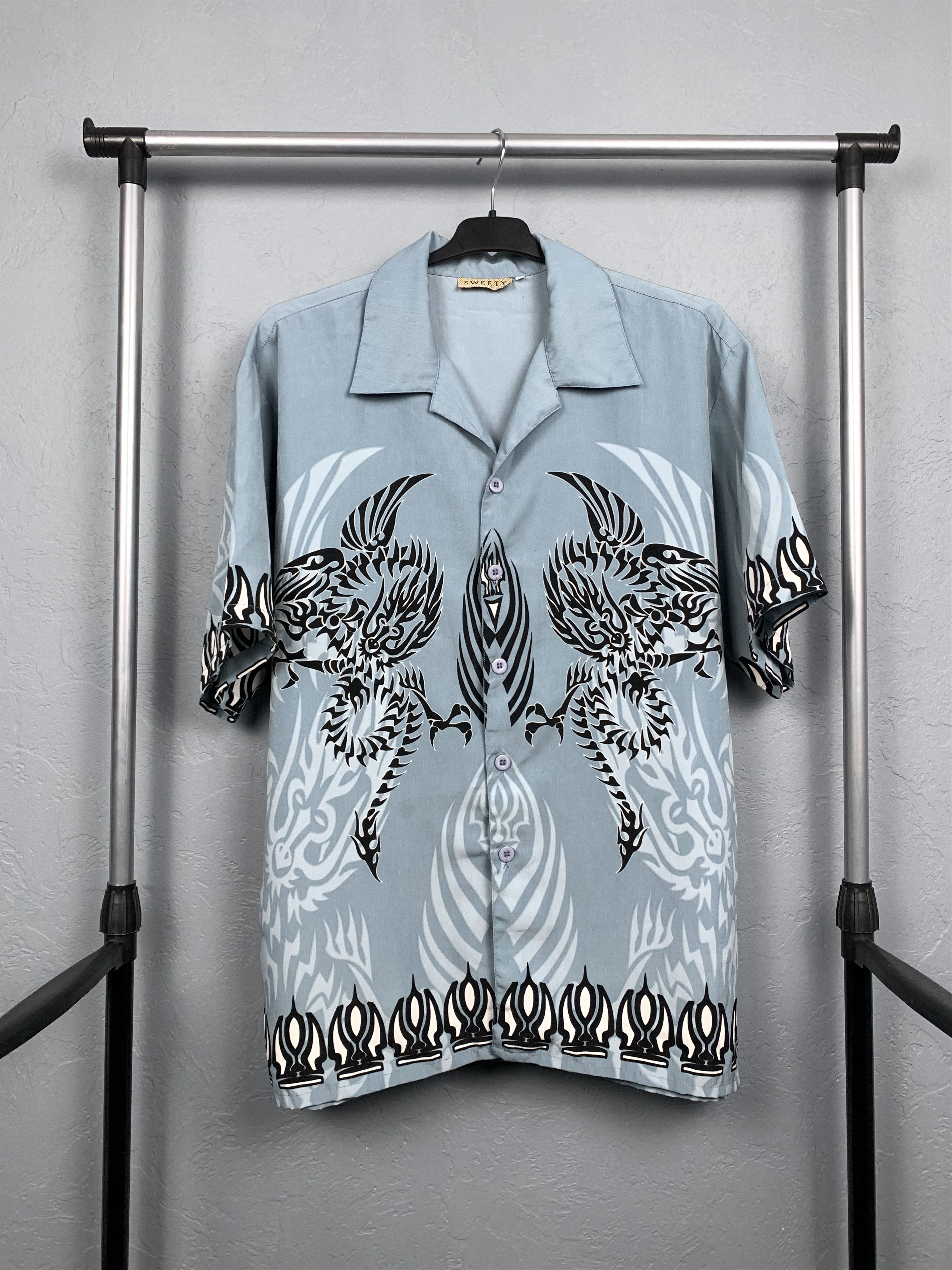 Vintage Vintage Hawaiian Shirt Dragon Printed Size US L / EU 52-54 / 3 - 1 Thumbnail