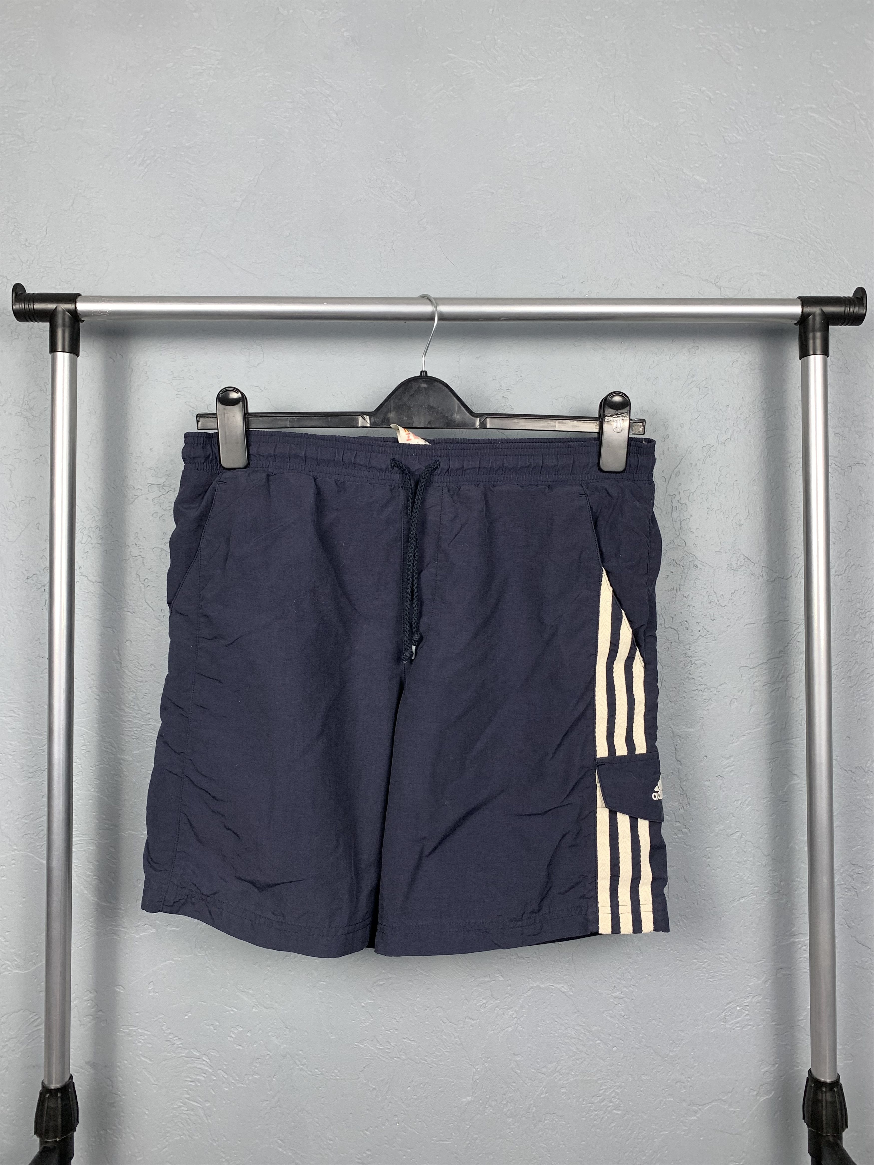 Adidas Adidas Vintage Mens Nylon Shorts Y2K Size US 32 / EU 48 - 1 Thumbnail