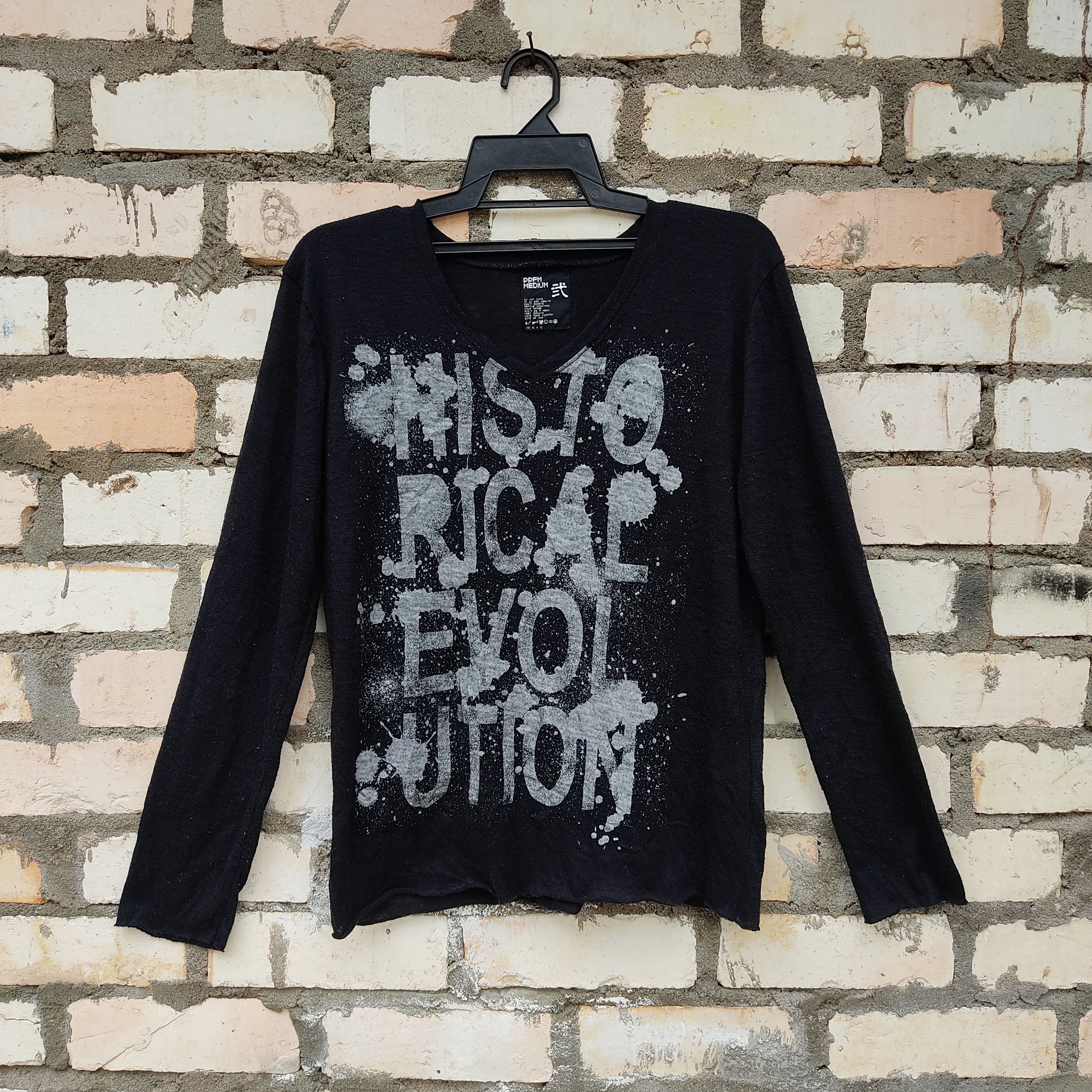 PPFM Historical Evolution Long Sleeve V neck