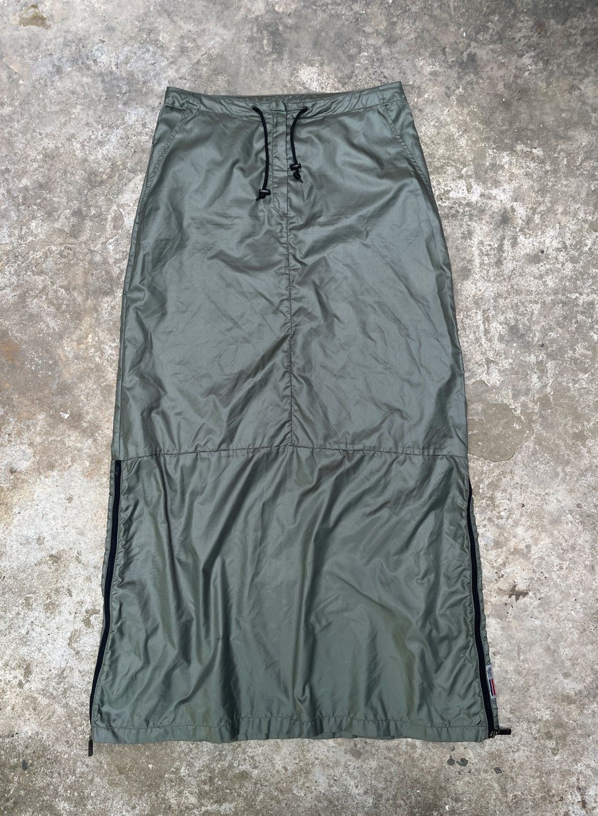 🔥Rare 00’s MONCLER Zipped Nylon Y2K Tech Maxi Skirt