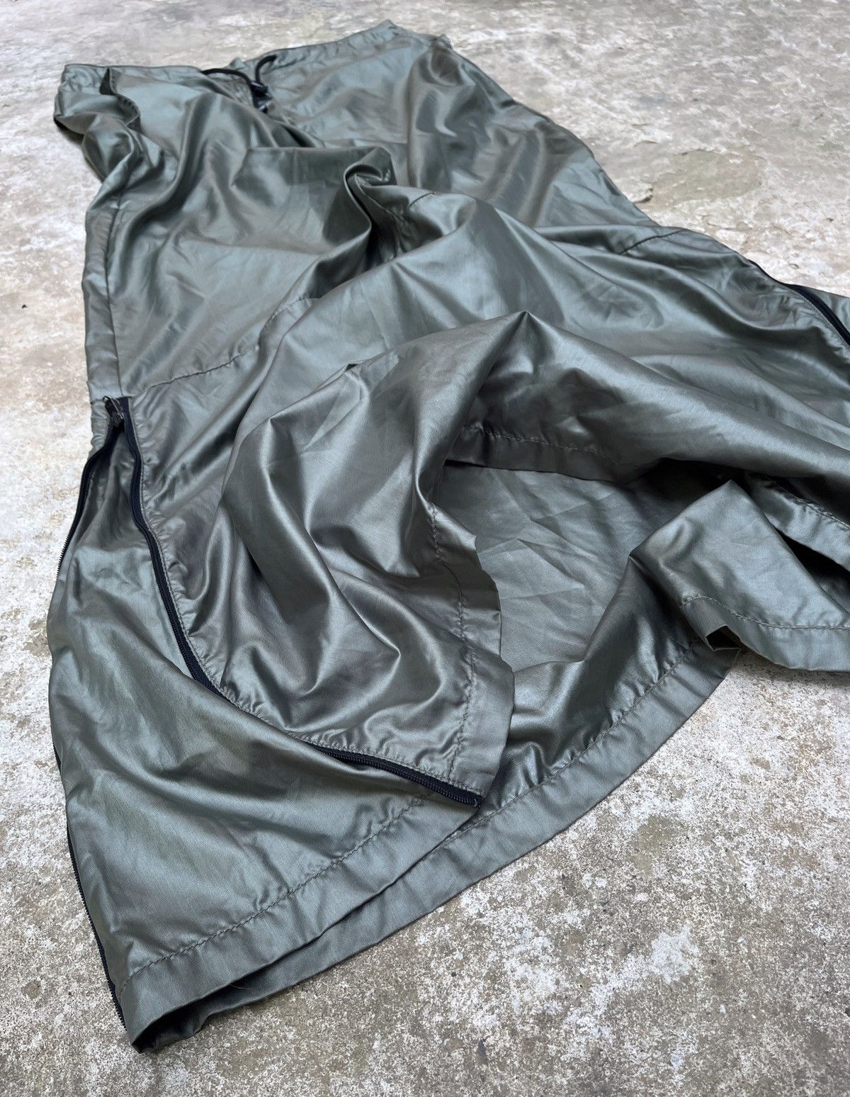 Japanese Brand × Moncler 🔥Rare 00’s MONCLER Zipped Nylon Y2K Tech Maxi Skirt Size 28" / US 6 / IT 42 - 8 Thumbnail