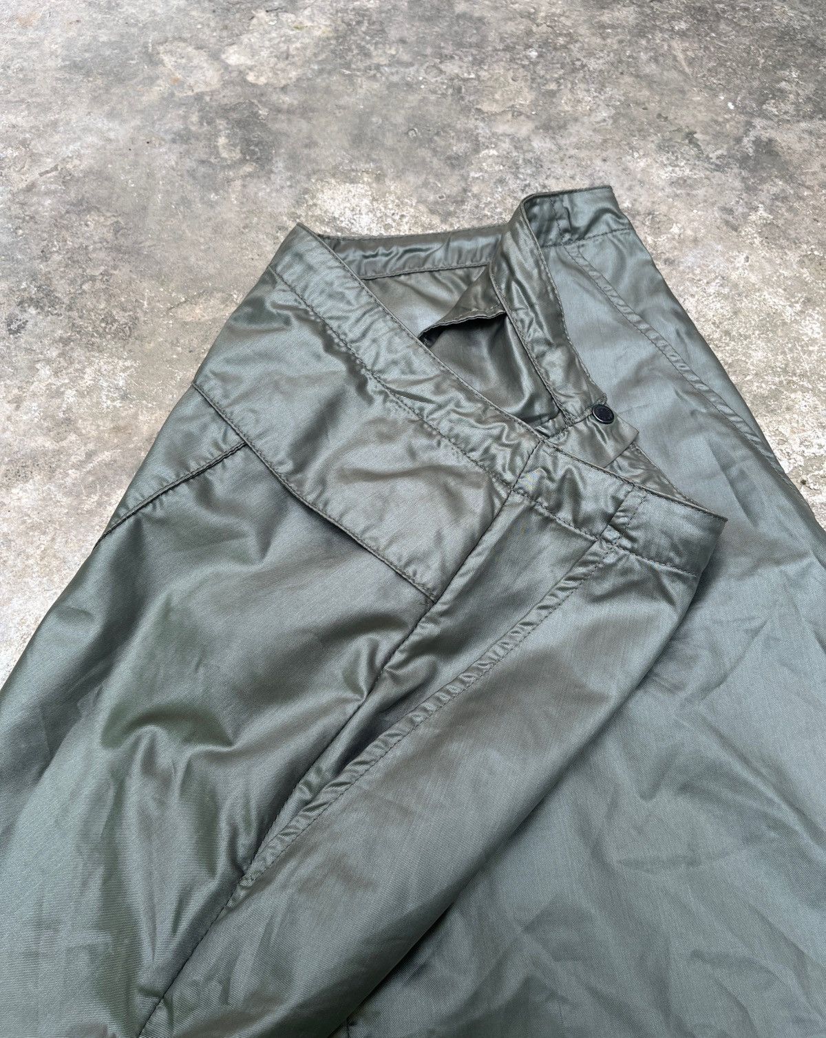 Japanese Brand × Moncler 🔥Rare 00’s MONCLER Zipped Nylon Y2K Tech Maxi Skirt Size 28" / US 6 / IT 42 - 14 Thumbnail