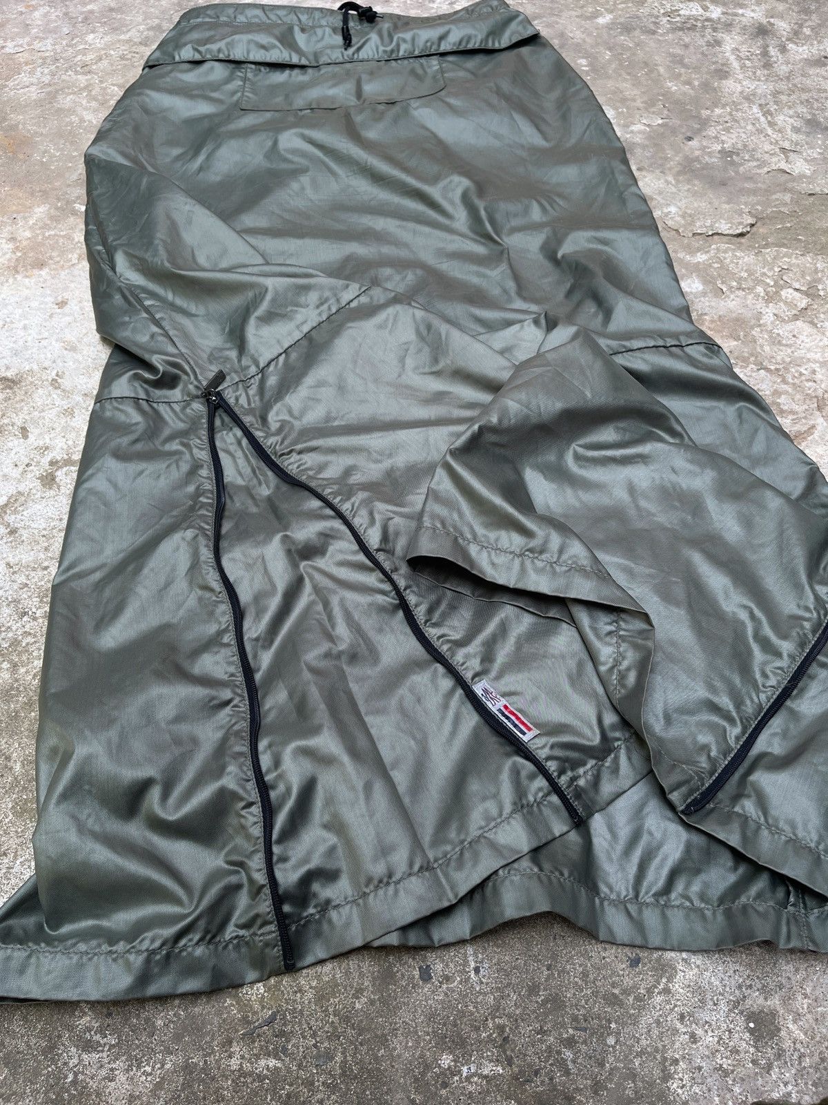 Japanese Brand × Moncler 🔥Rare 00’s MONCLER Zipped Nylon Y2K Tech Maxi Skirt Size 28" / US 6 / IT 42 - 9 Thumbnail