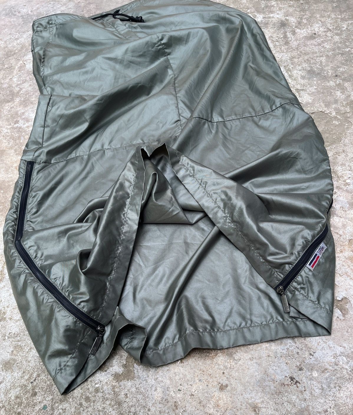 Japanese Brand × Moncler 🔥Rare 00’s MONCLER Zipped Nylon Y2K Tech Maxi Skirt Size 28" / US 6 / IT 42 - 16 Thumbnail