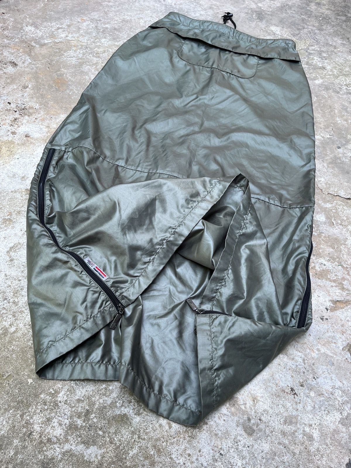Japanese Brand × Moncler 🔥Rare 00’s MONCLER Zipped Nylon Y2K Tech Maxi Skirt Size 28" / US 6 / IT 42 - 10 Thumbnail
