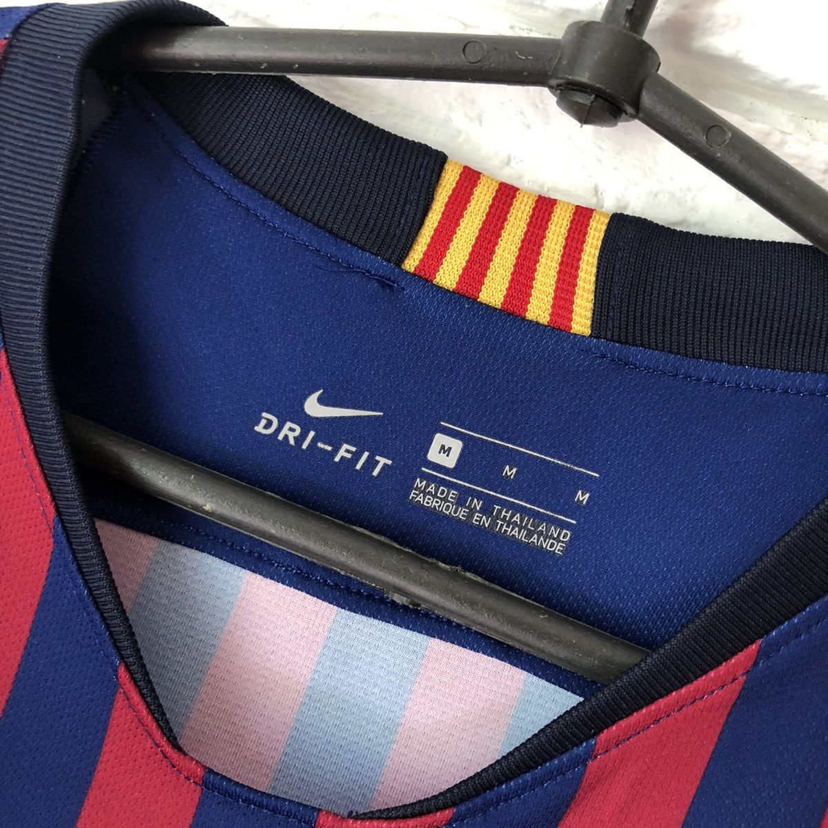 Nike Barcelona Nike 2018 2019 home jersey Size US M / EU 48-50 / 2 - 5 Thumbnail