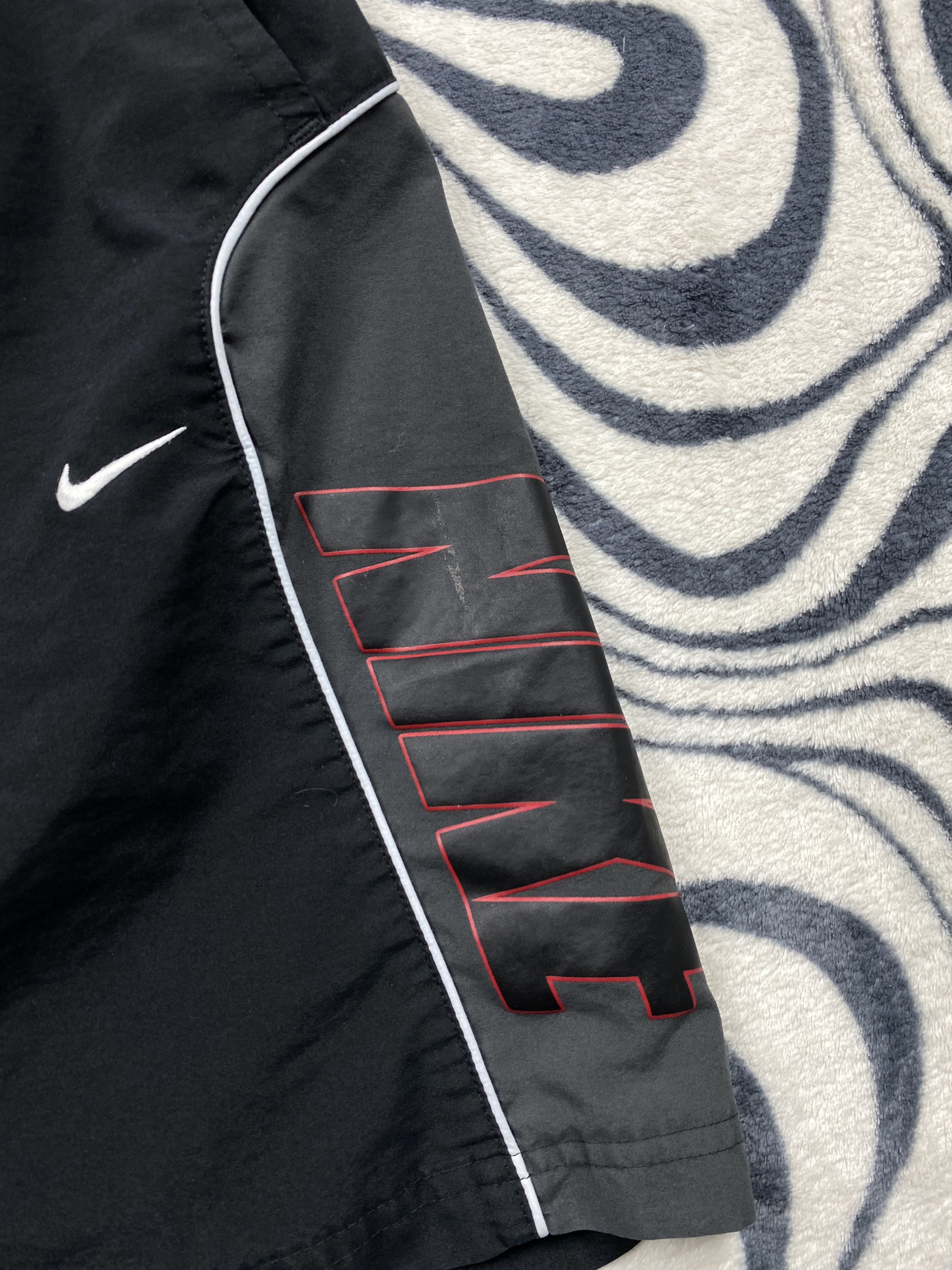 Nike × Vintage Nike Vintage Mens Nylon Shorts Y2K Size US 34 / EU 50 - 3 Thumbnail