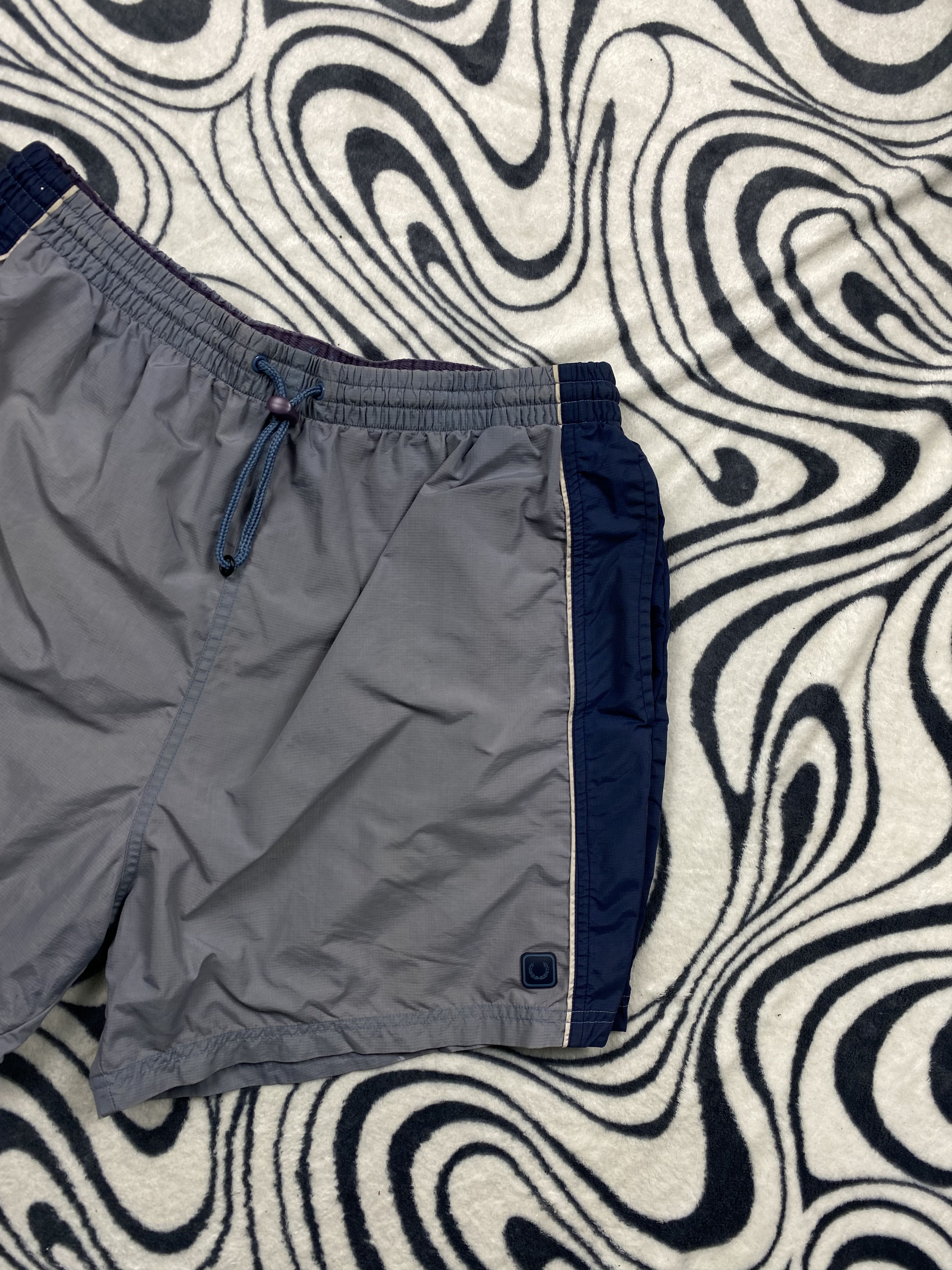Fred Perry × Vintage Vintage Fred Perry Mens Nylon Shorts Size US 36 / EU 52 - 2 Thumbnail