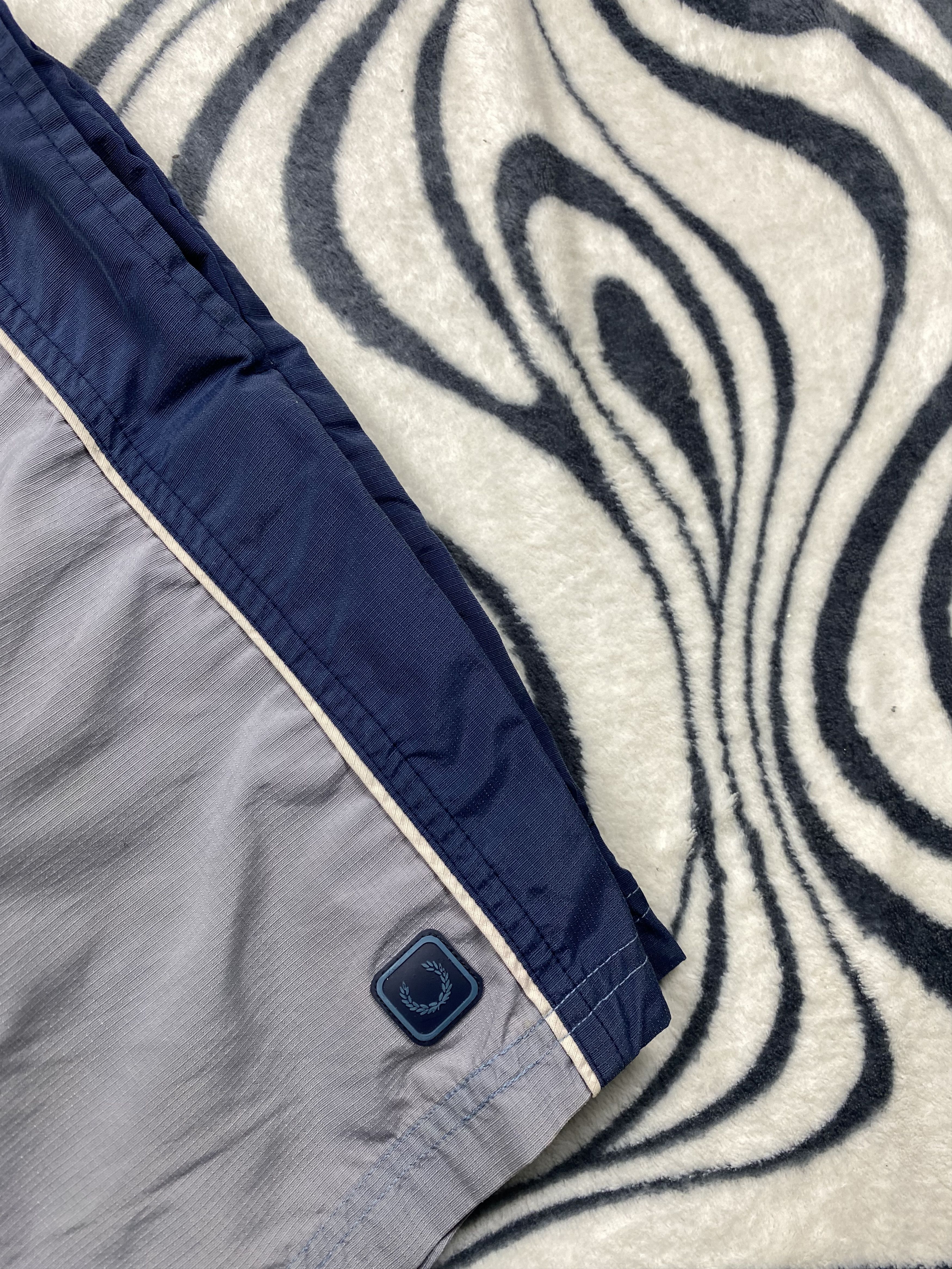 Fred Perry × Vintage Vintage Fred Perry Mens Nylon Shorts Size US 36 / EU 52 - 3 Thumbnail