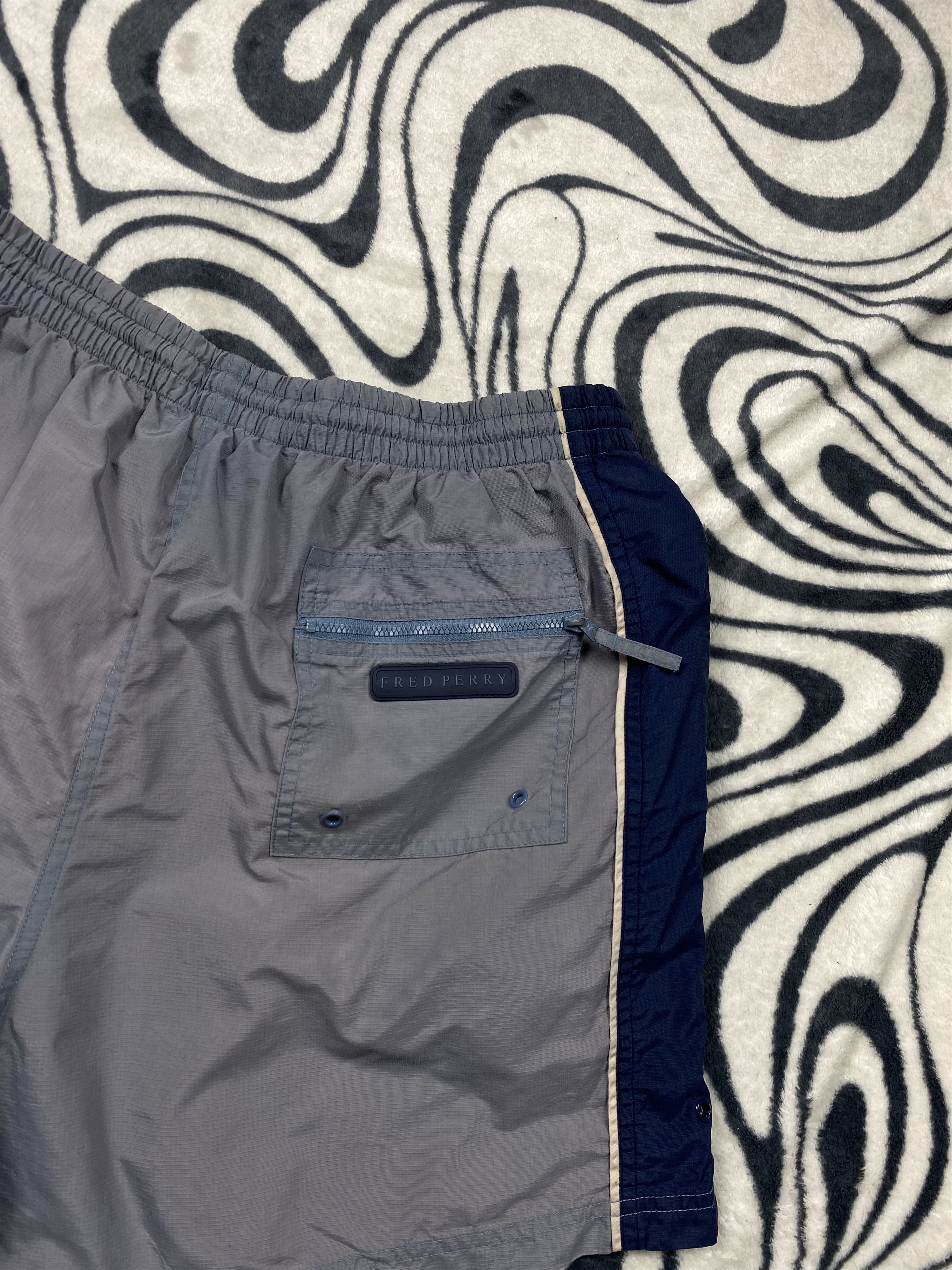 Fred Perry × Vintage Vintage Fred Perry Mens Nylon Shorts Size US 36 / EU 52 - 8 Thumbnail