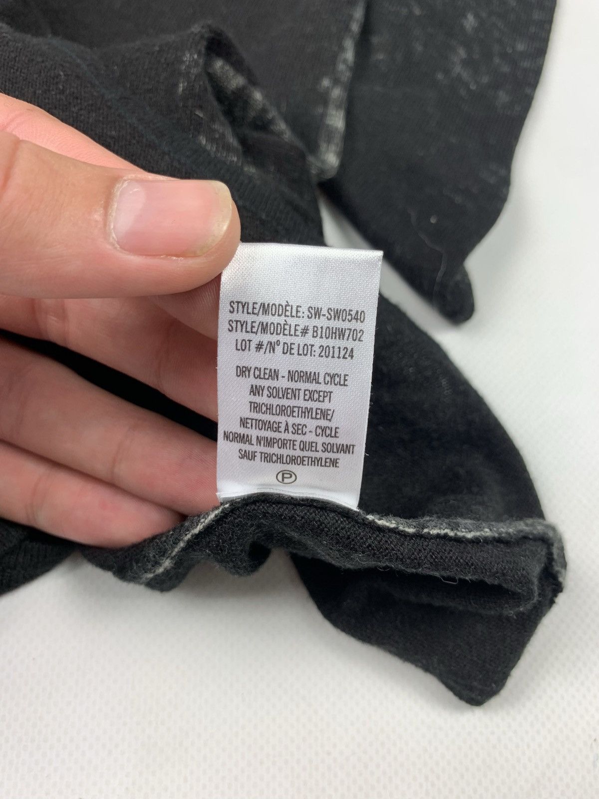 Helmut Lang Helmut Lang cotton cashmere assymetric v-neck sweater Size S / US 4 / IT 40 - 10 Thumbnail