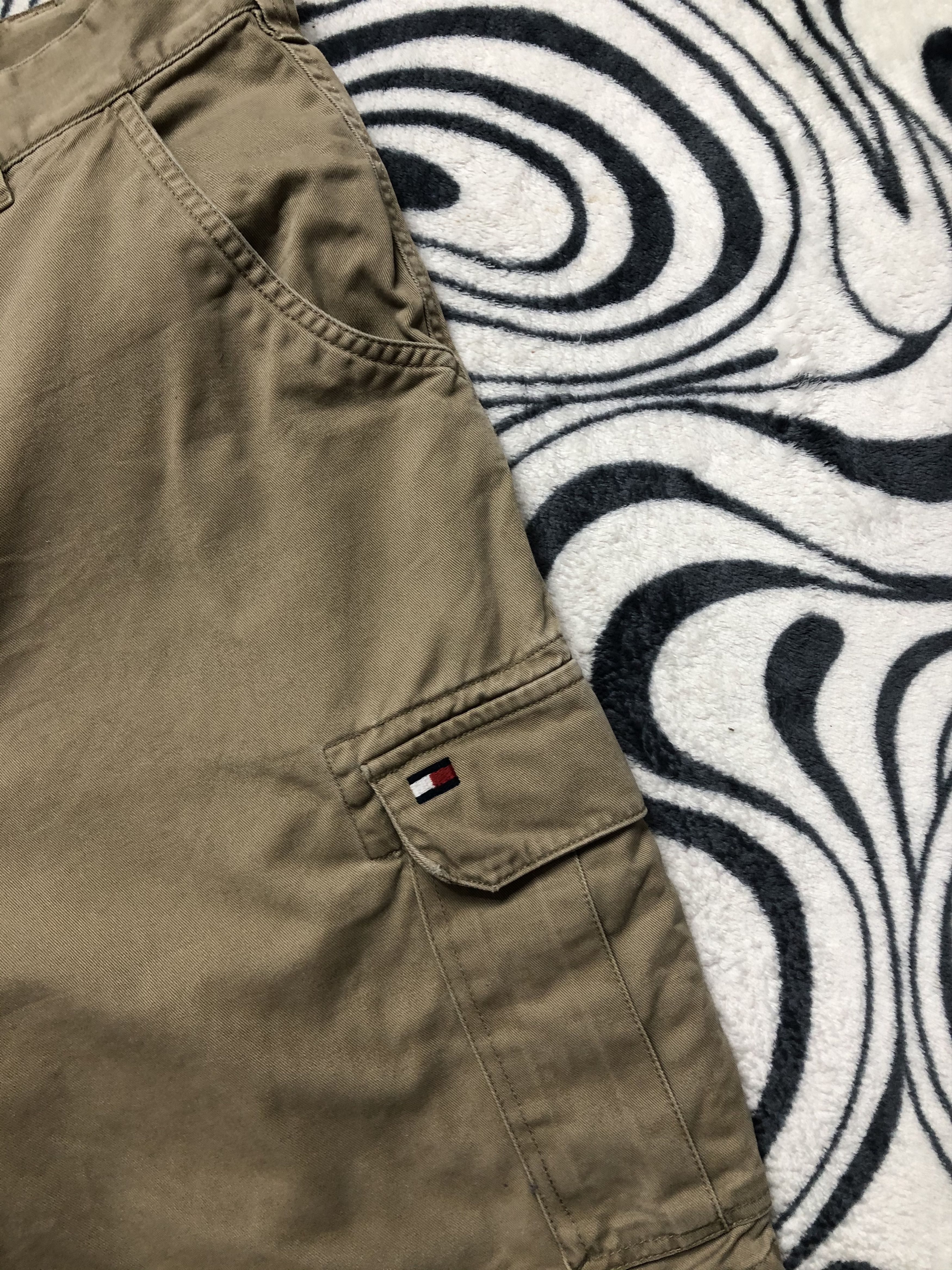 Tommy Hilfiger × Vintage Tommy Hilfiger Vintage Mens Cargo Shorts Size US 35 - 2 Thumbnail