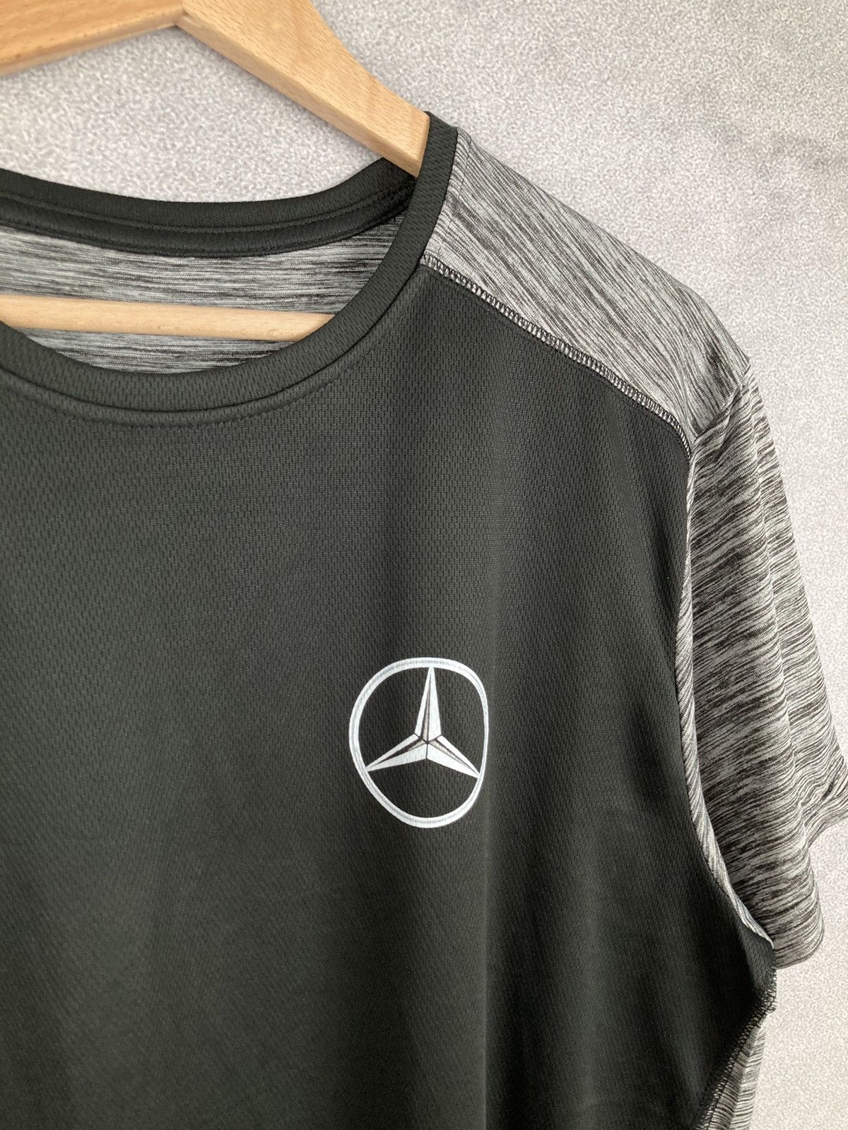 Mercedes-Benz Vintage Mercedes Benz Petronas Racing Motorsport F1 Size US L / EU 52-54 / 3 - 3 Thumbnail