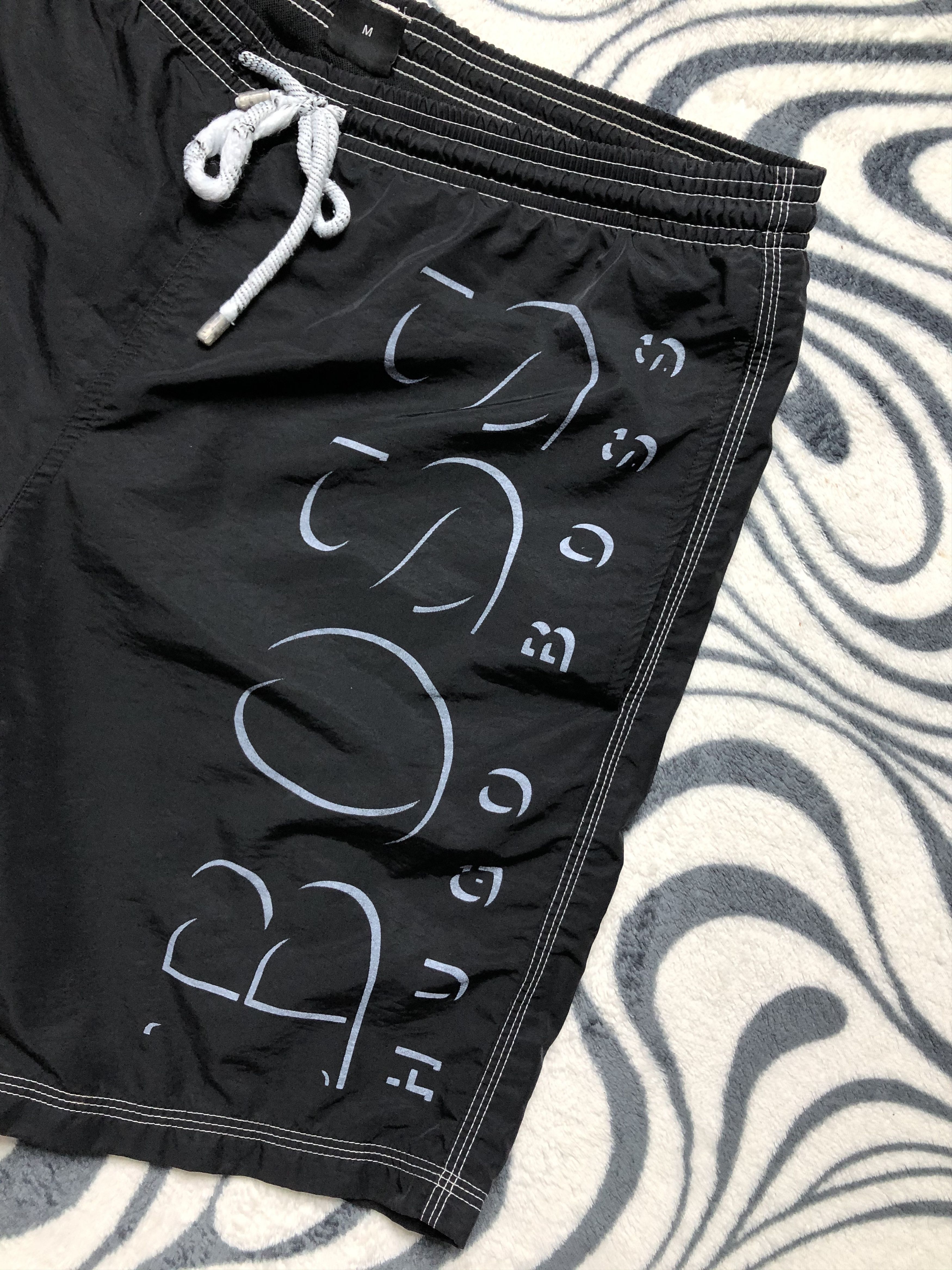Hugo Boss × Vintage Hugo Boss Mens Nylon Shorts Size US 32 / EU 48 - 2 Thumbnail