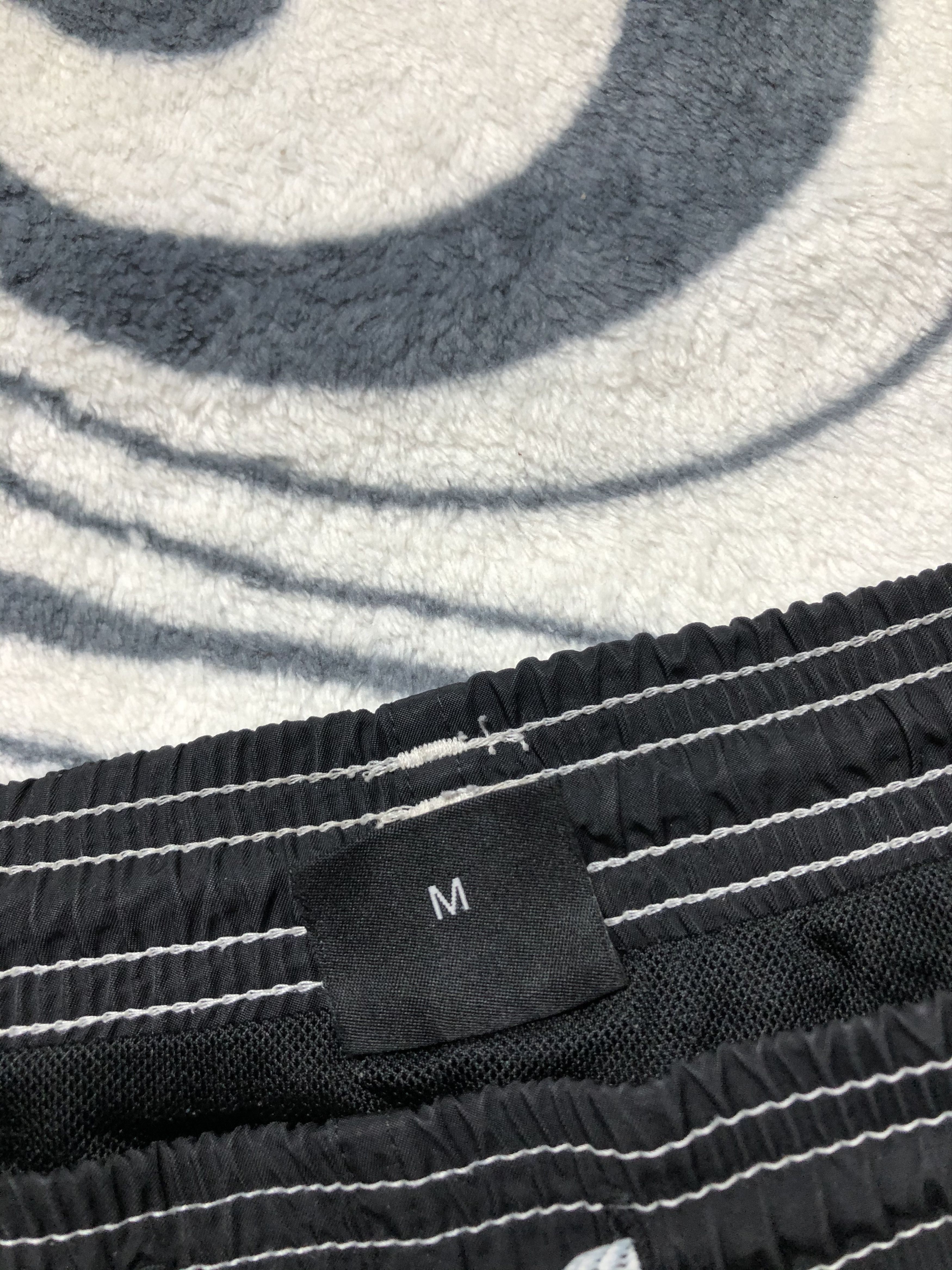 Hugo Boss × Vintage Hugo Boss Mens Nylon Shorts Size US 32 / EU 48 - 3 Thumbnail