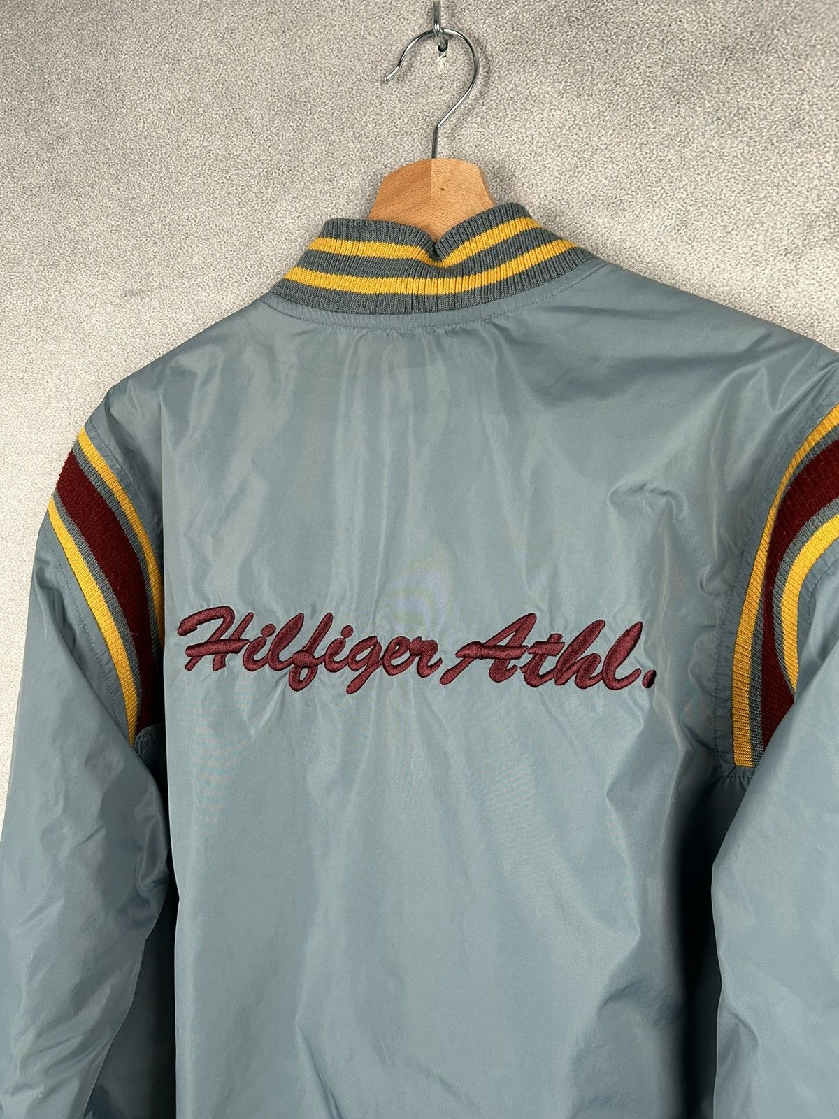 Tommy Hilfiger Vintage Tommy Hilfiger Athletic Spellout Bomber Jacket 90s Size US M / EU 48-50 / 2 - 5 Thumbnail