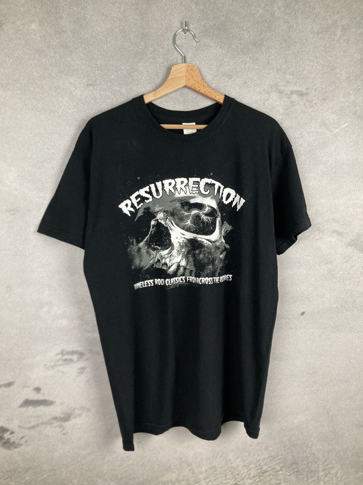 Vintage Vintage T-shirt Resurrection Horror Art Rock Graphic Size US L / EU 52-54 / 3 - 4 Thumbnail