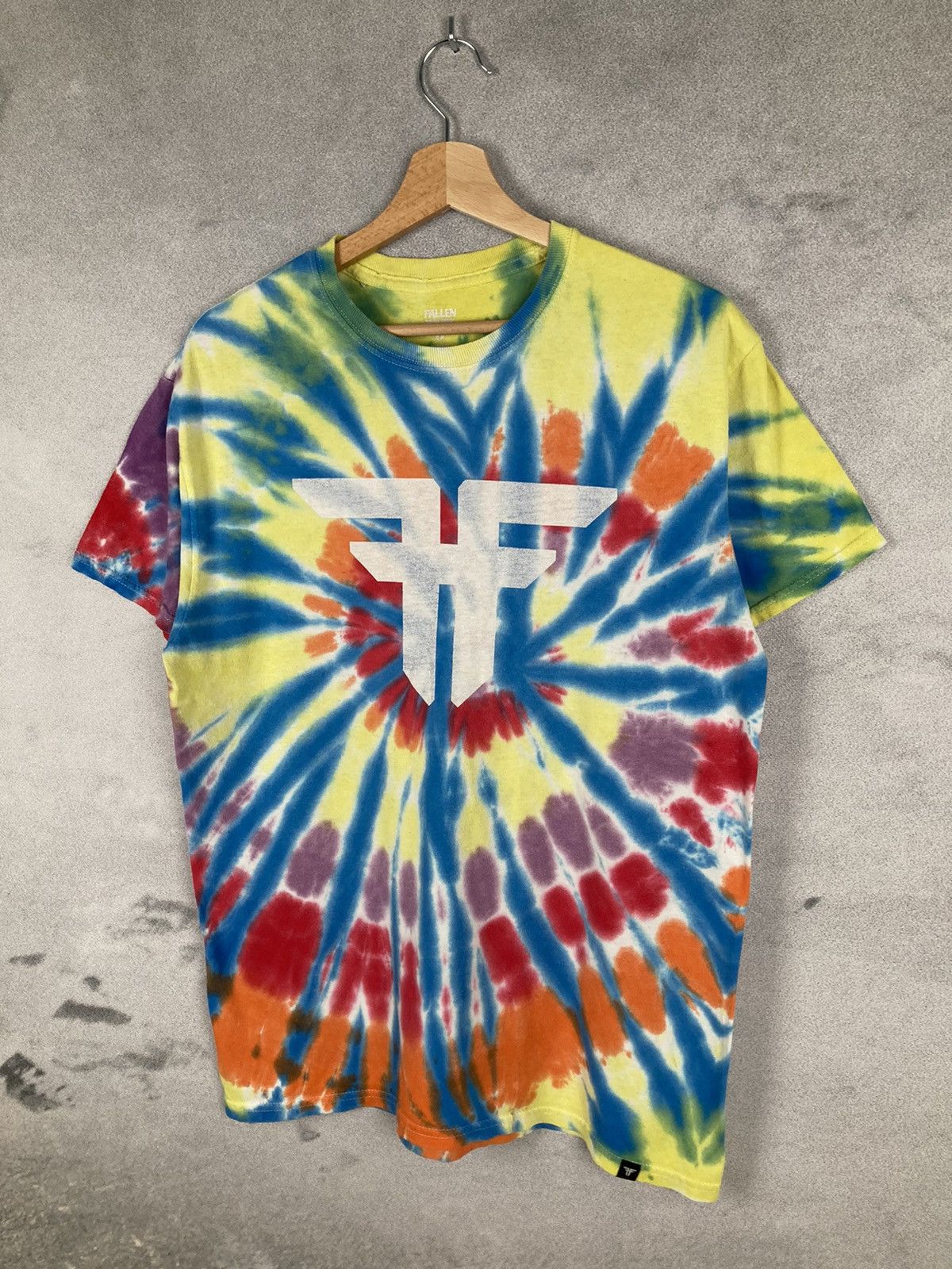 Fallen Vintage Fallen Skateboards Tie Dye T-shirt Logo Size US M / EU 48-50 / 2 - 2 Thumbnail