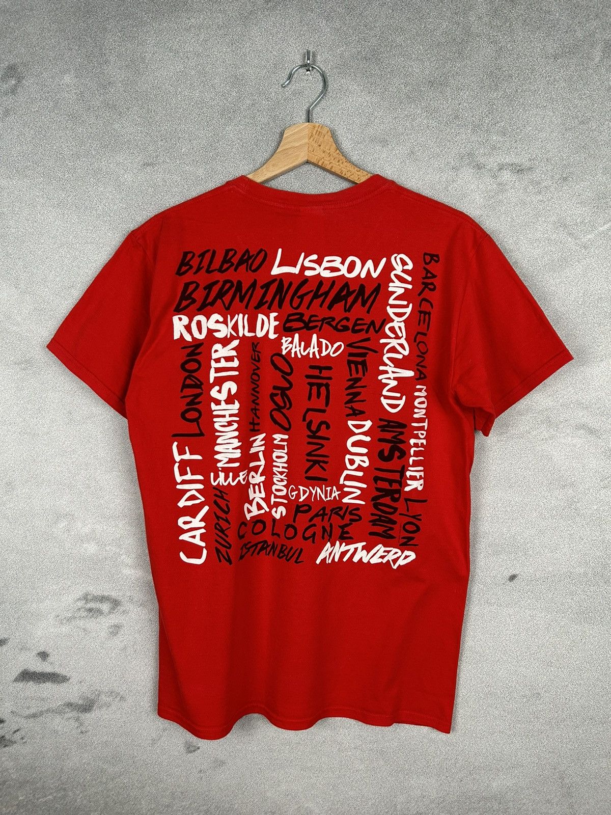 Band Tees Rihanna 2013 World Tour Graphic Tee Rap Music Art Size US M / EU 48-50 / 2 - 4 Thumbnail