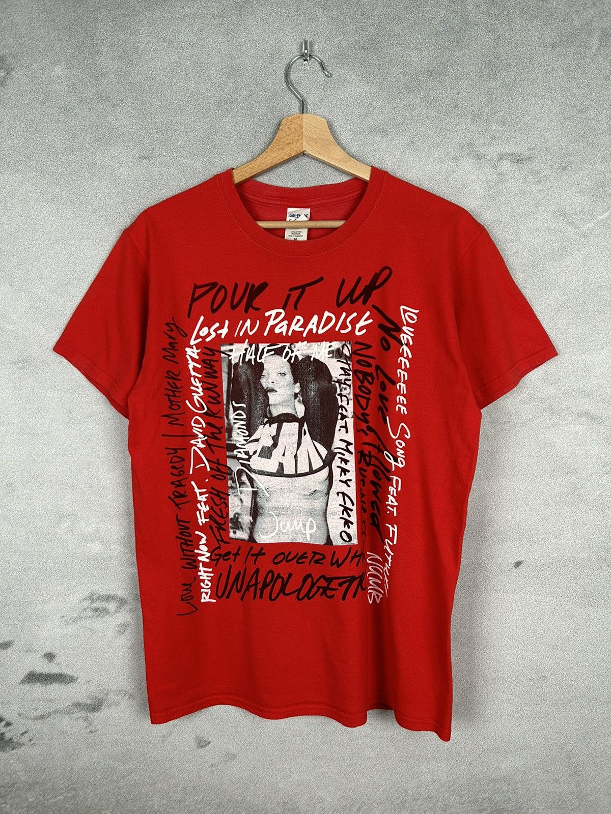 Band Tees Rihanna 2013 World Tour Graphic Tee Rap Music Art Size US M / EU 48-50 / 2 - 1 Thumbnail