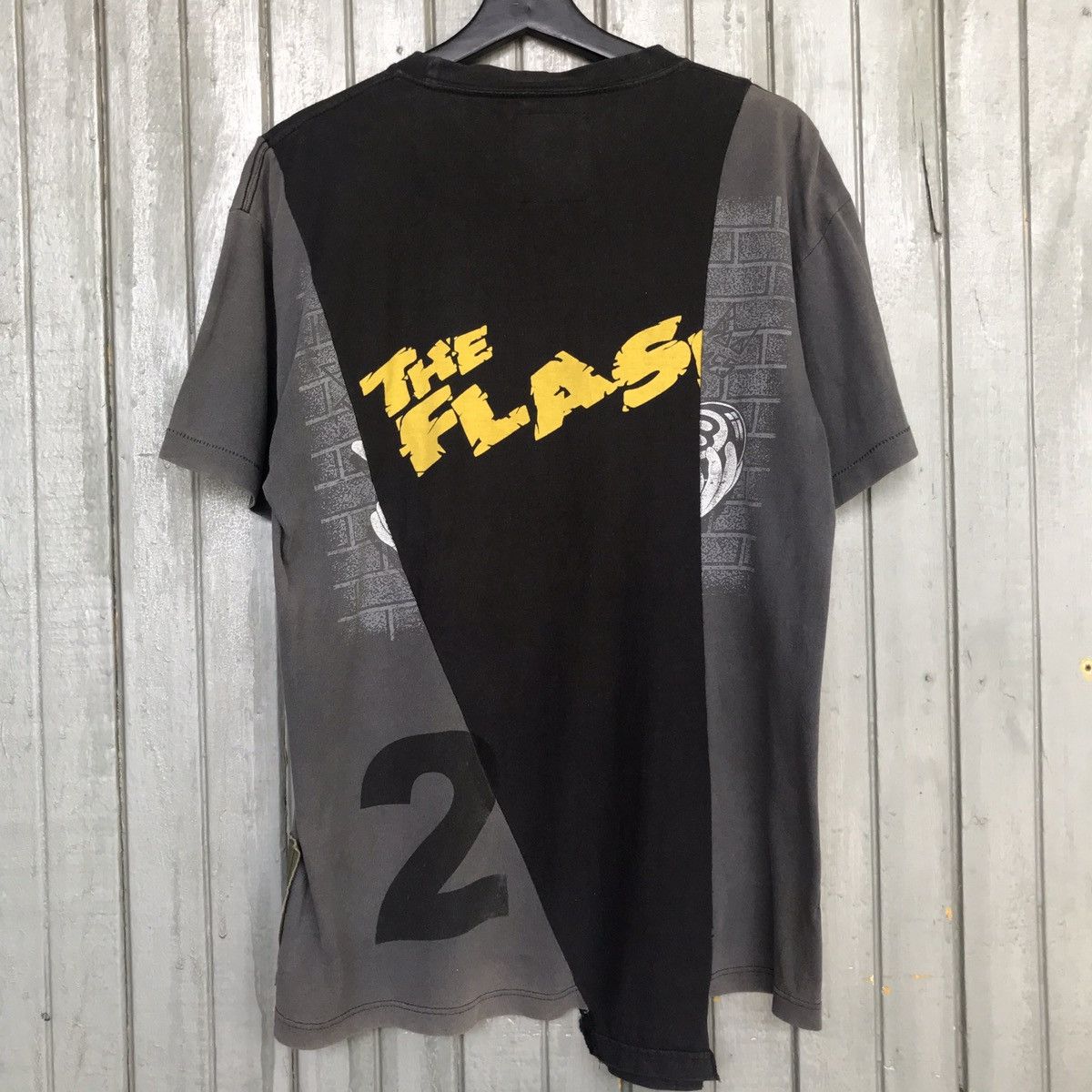 Japanese Brand 🔥Doarat Skull Design Japanese brand Tees Tshirt Size US L / EU 52-54 / 3 - 11 Thumbnail