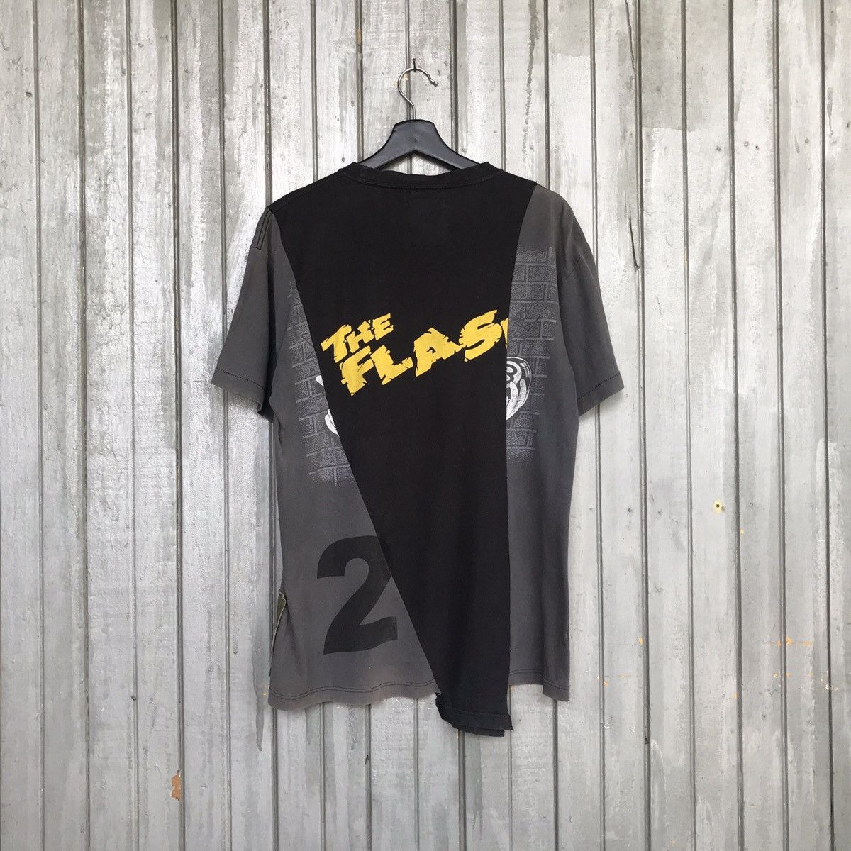 Japanese Brand 🔥Doarat Skull Design Japanese brand Tees Tshirt Size US L / EU 52-54 / 3 - 10 Thumbnail