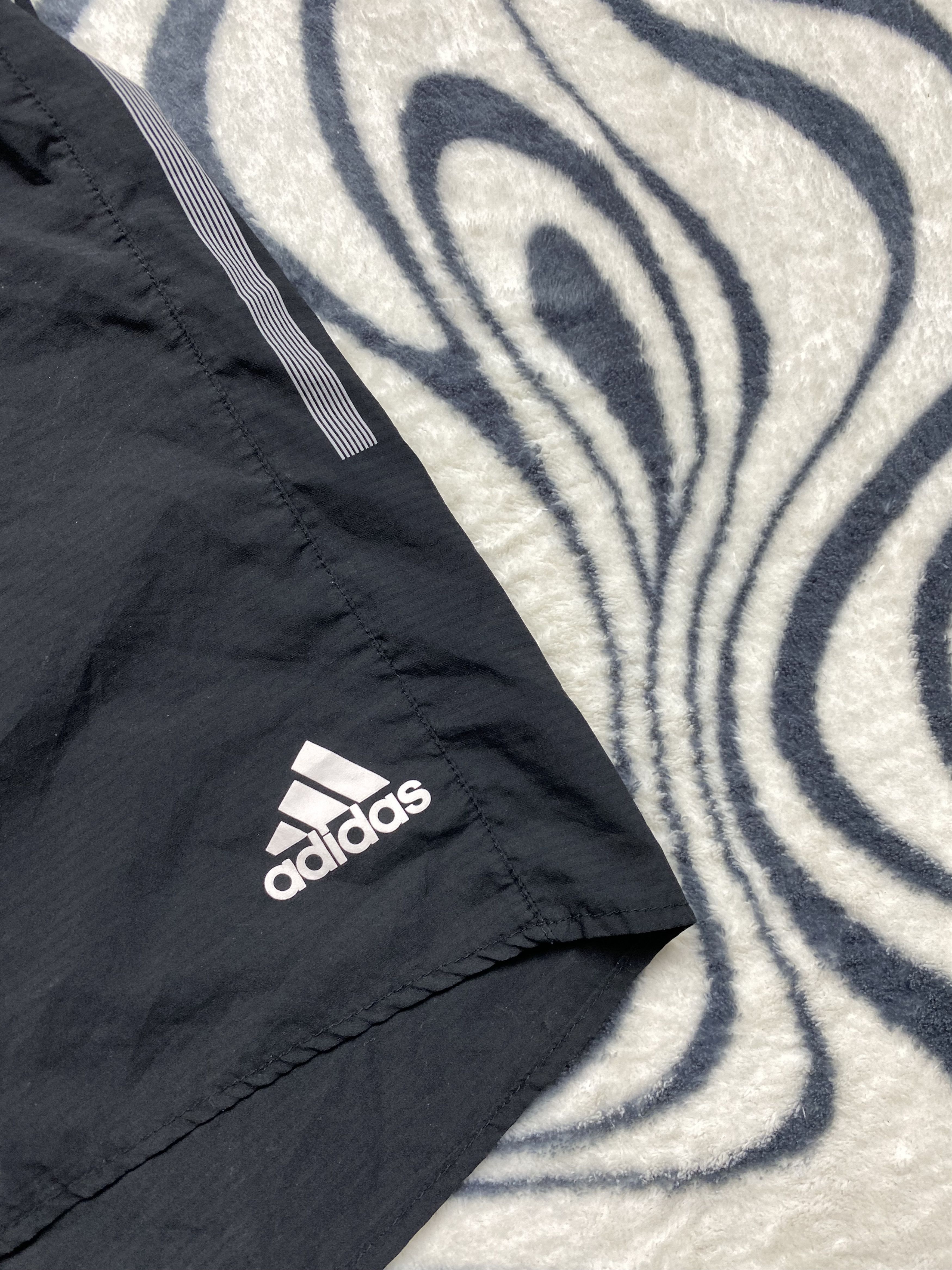 Adidas × Vintage Adidas Vintage Nylon Shorts Y2K Size US 30 / EU 46 - 3 Thumbnail
