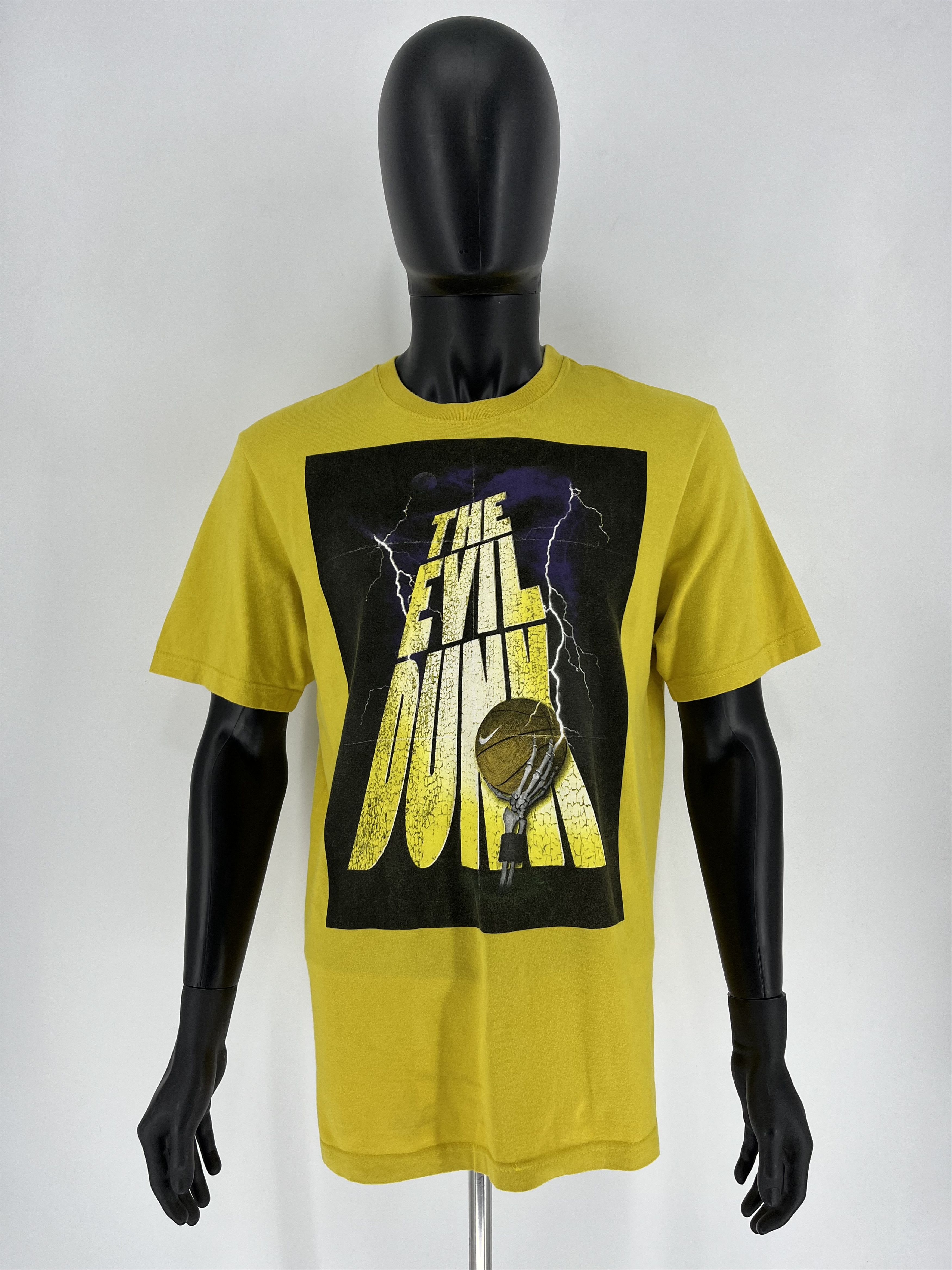 NBA Vintage Nike NBA Swoosh Logo Tee Travis Scott Style Size US L / EU 52-54 / 3 - 2 Thumbnail
