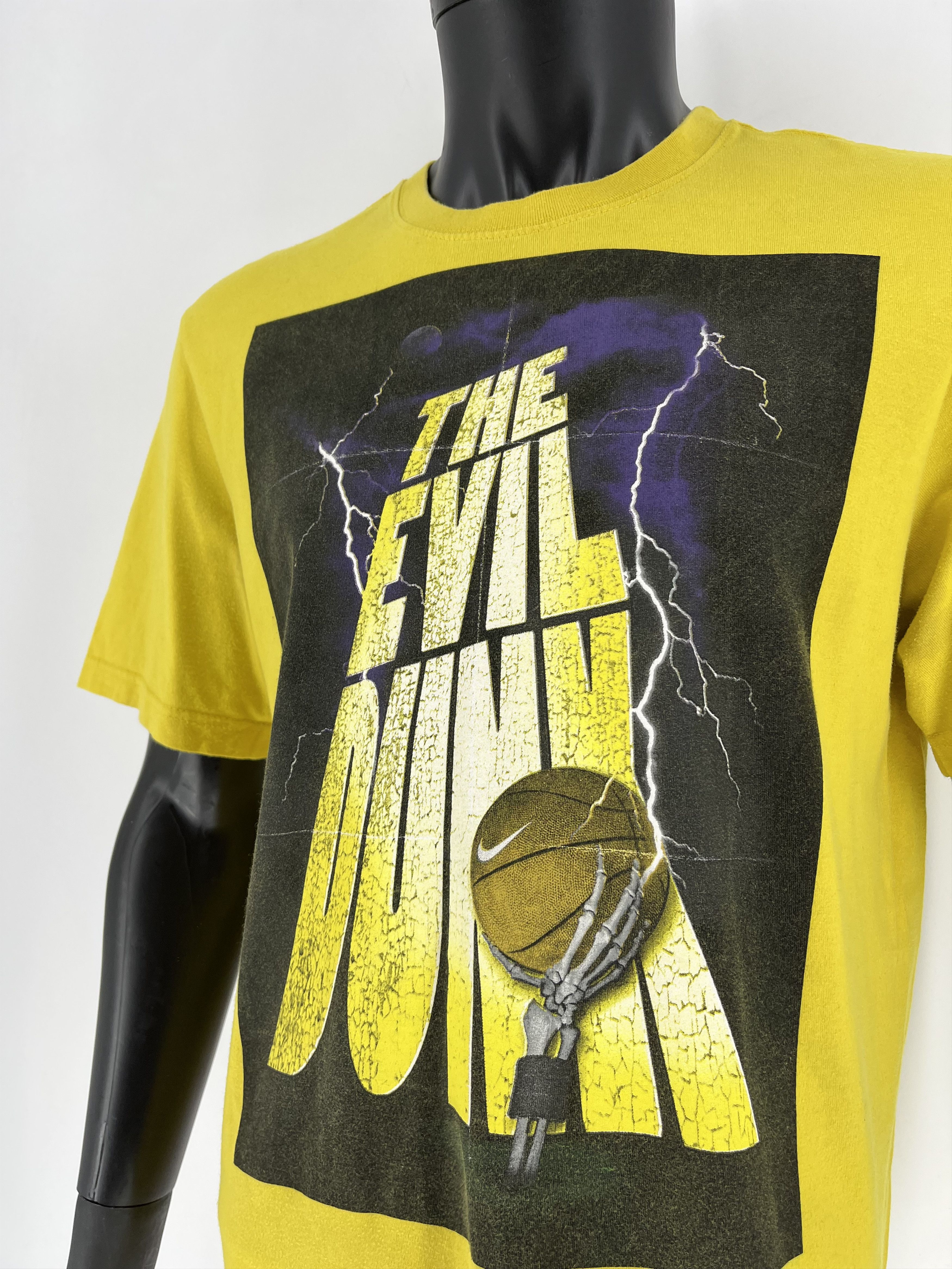 NBA Vintage Nike NBA Swoosh Logo Tee Travis Scott Style Size US L / EU 52-54 / 3 - 7 Thumbnail