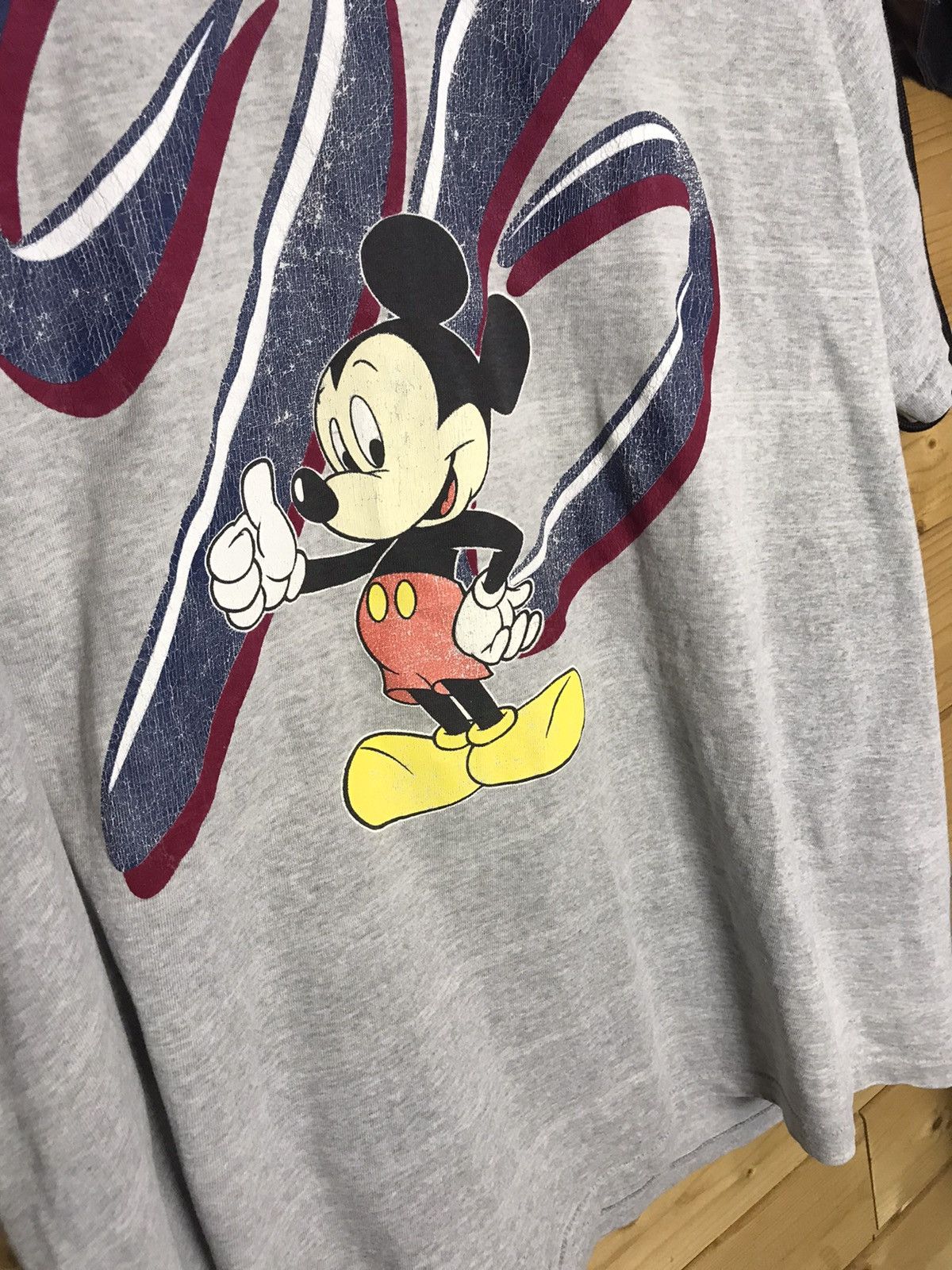Disney vintage 1996 Disney Mickey Mouse single stitch t-shirt Size US XXL / EU 58 / 5 - 6 Thumbnail