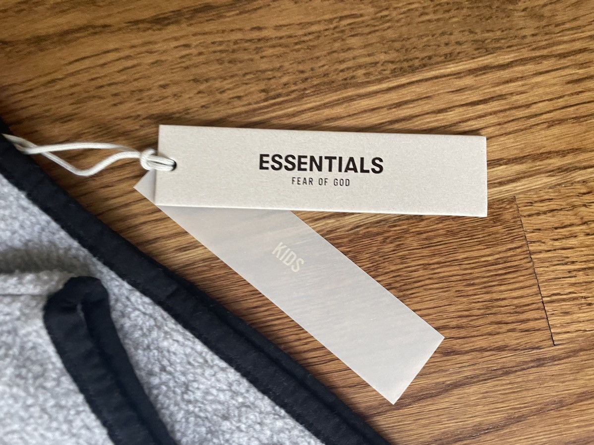 Essentials Size XXS XS 14/16 Kids Polar Fleece Pullover Dark Oatmeal Size US XXS / EU 40 - 6 Thumbnail