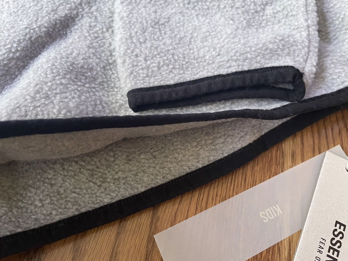 Essentials Size XXS XS 14/16 Kids Polar Fleece Pullover Dark Oatmeal Size US XXS / EU 40 - 10 Thumbnail