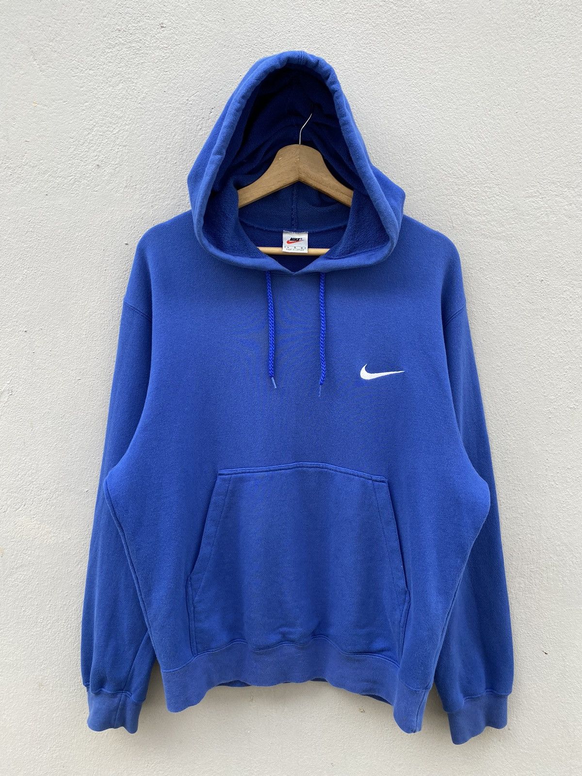 Nike Vintage Y2K NIKE Mini Chest Swoosh Royal Blue Rare L Hoodie Size US L / EU 52-54 / 3 - 1 Thumbnail