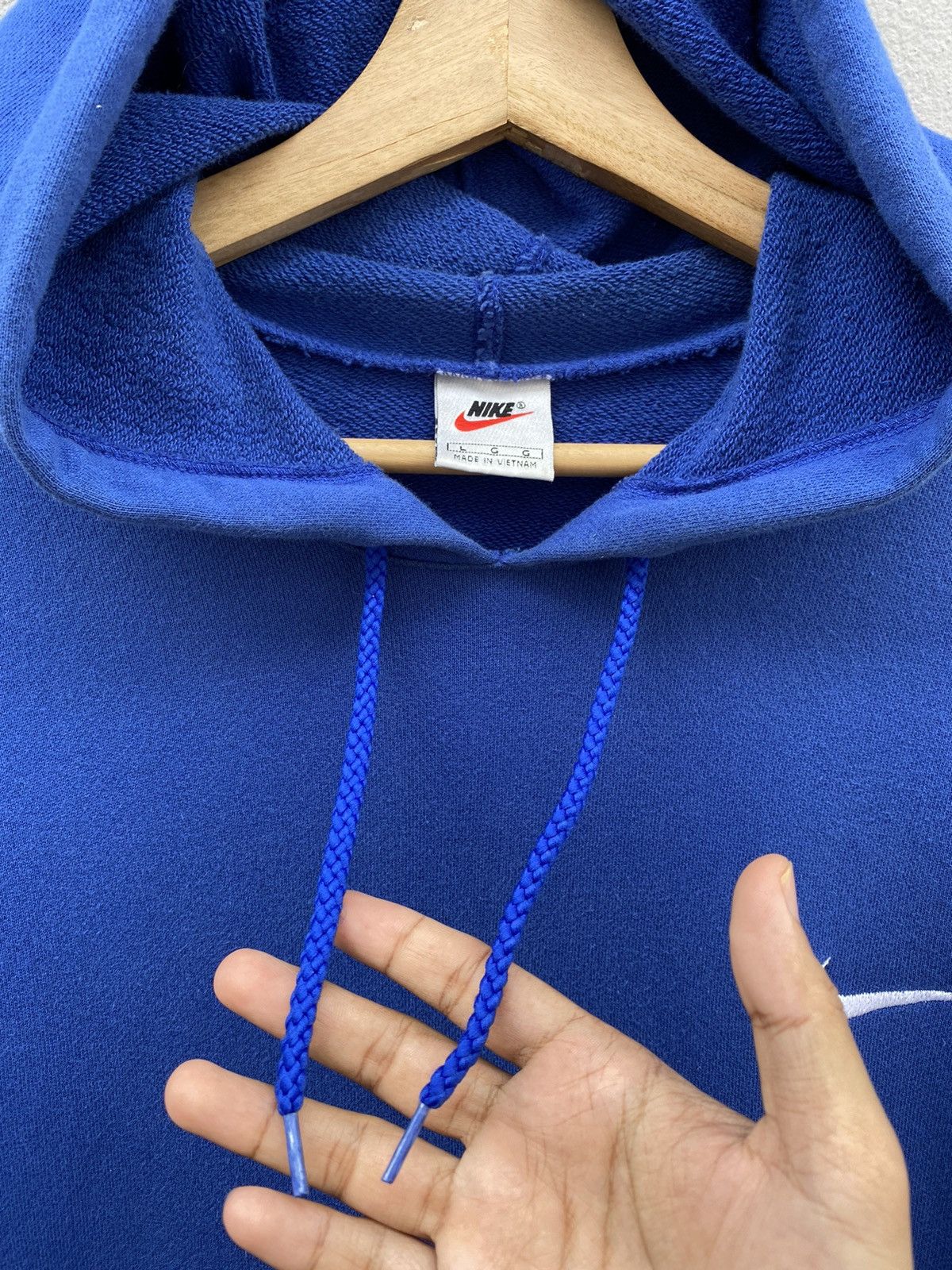 Nike Vintage Y2K NIKE Mini Chest Swoosh Royal Blue Rare L Hoodie Size US L / EU 52-54 / 3 - 4 Thumbnail