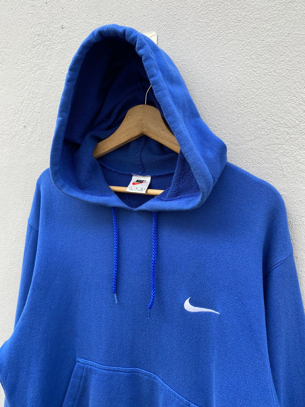 Nike 💥Vintage Y2K NIKE Mini Chest Swoosh Royal Blue Rare L Hoodie Size US L / EU 52-54 / 3 - 8 Thumbnail