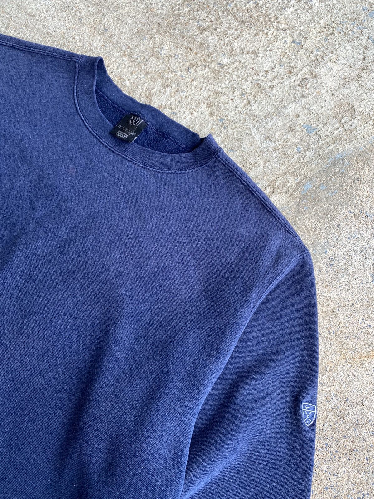 Nike × Vintage Vintage Y2K Nike Golf Arm Logo Stained Sweatshirt Size US XL / EU 56 / 4 - 2 Thumbnail