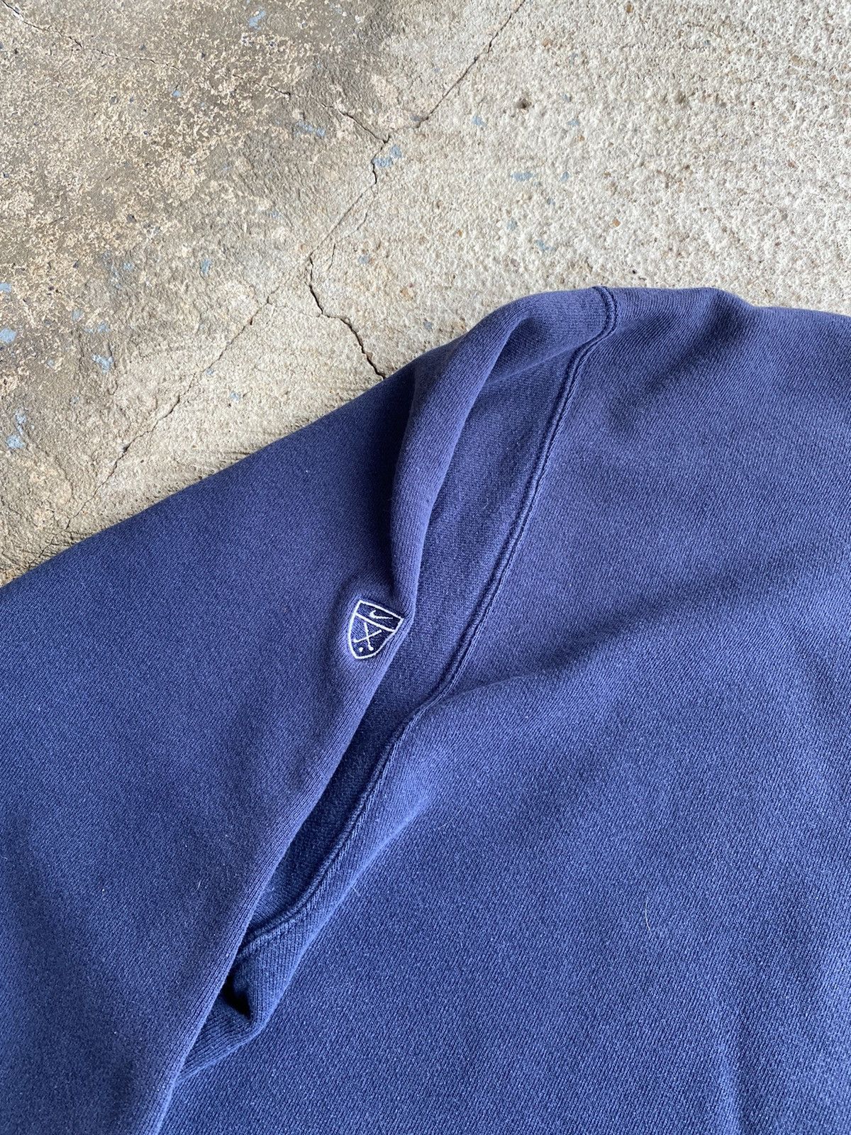 Nike × Vintage Vintage Y2K Nike Golf Arm Logo Stained Sweatshirt Size US XL / EU 56 / 4 - 9 Thumbnail