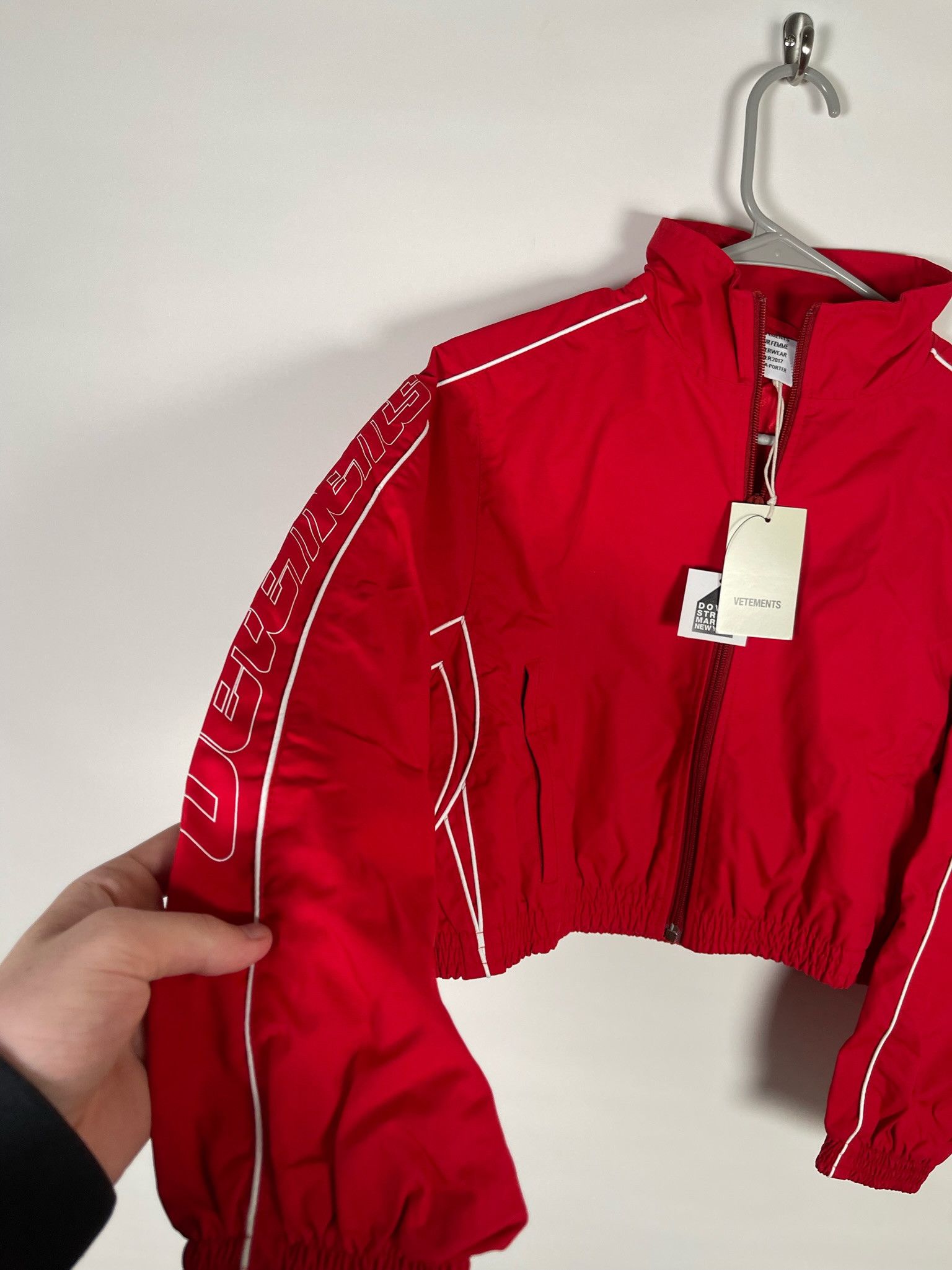 Vetements 🚭BRAND NEW OG Demna🚭Fall/Winter 2017 Cropped Track Jacket Size US L / EU 52-54 / 3 - 3 Thumbnail