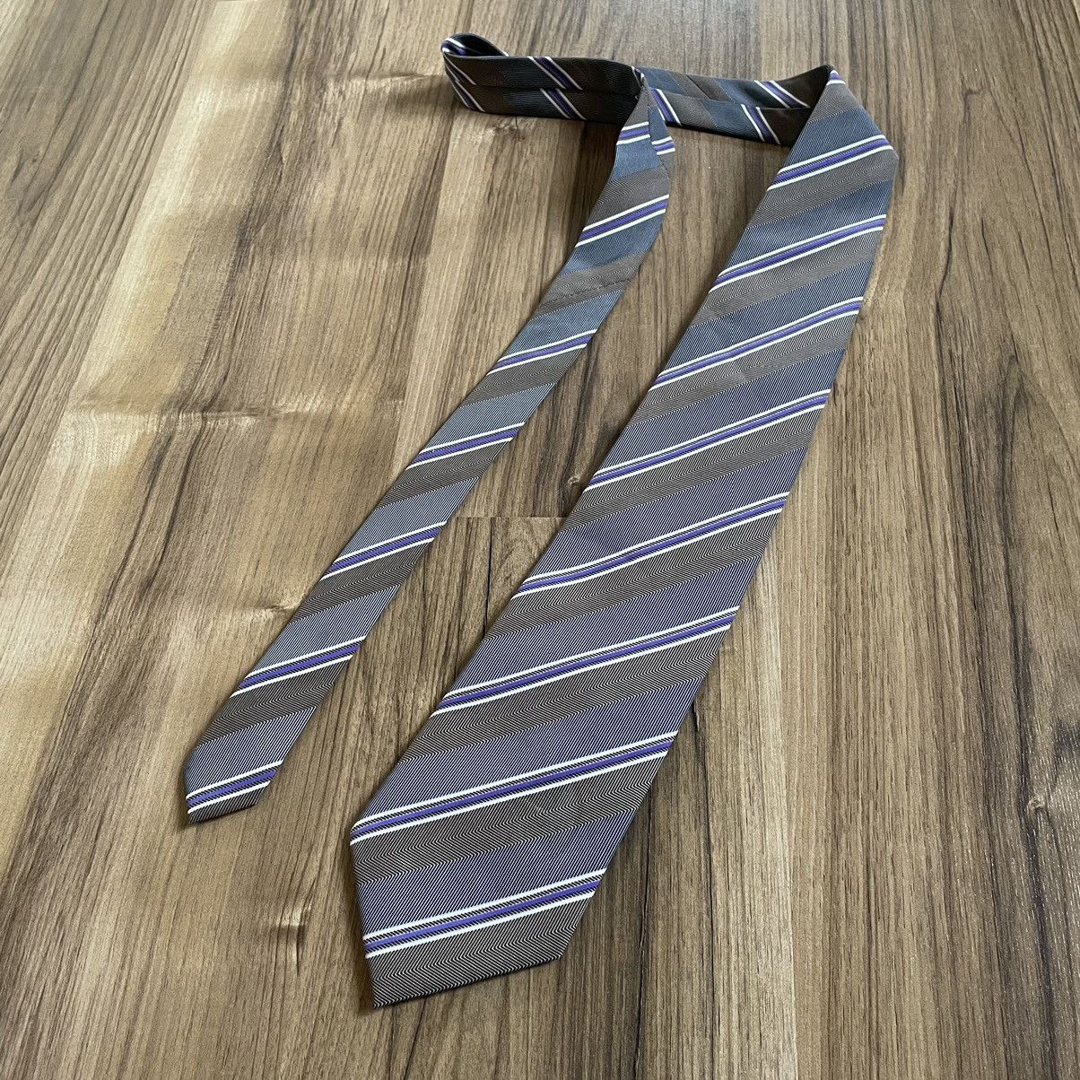 Valentino Luxury Tie Valentino Garavani Streetwear Silk Italy 🇮🇹 Size ONE SIZE - 1 Thumbnail