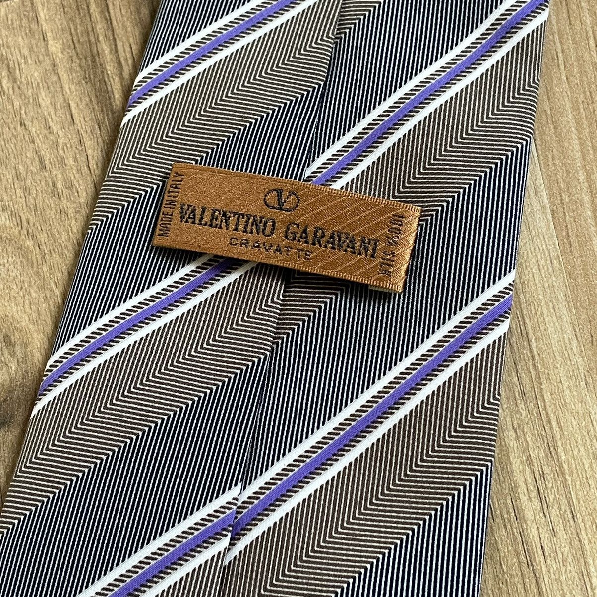 Valentino Luxury Tie Valentino Garavani Streetwear Silk Italy 🇮🇹 Size ONE SIZE - 4 Thumbnail