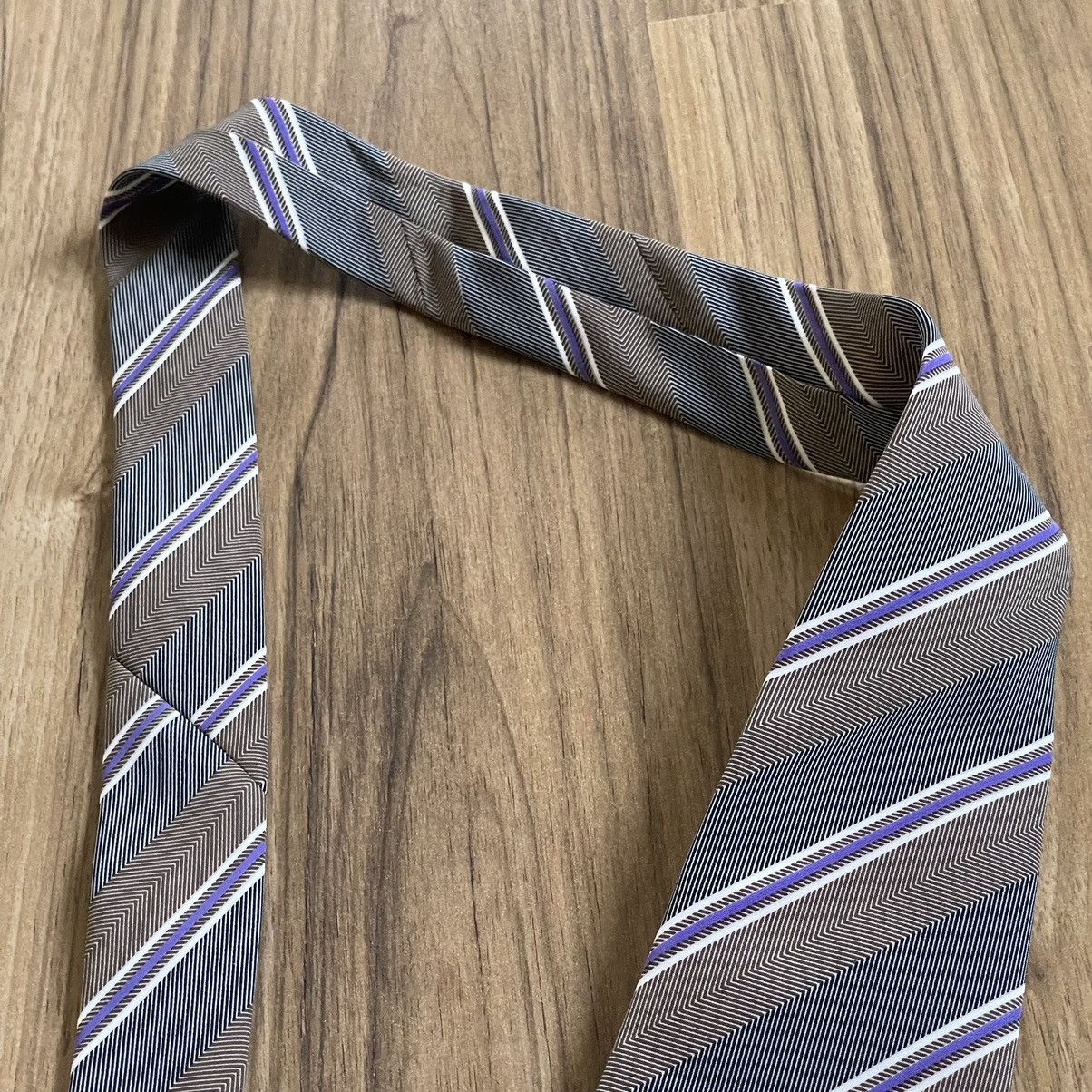 Valentino Luxury Tie Valentino Garavani Streetwear Silk Italy 🇮🇹 Size ONE SIZE - 7 Thumbnail