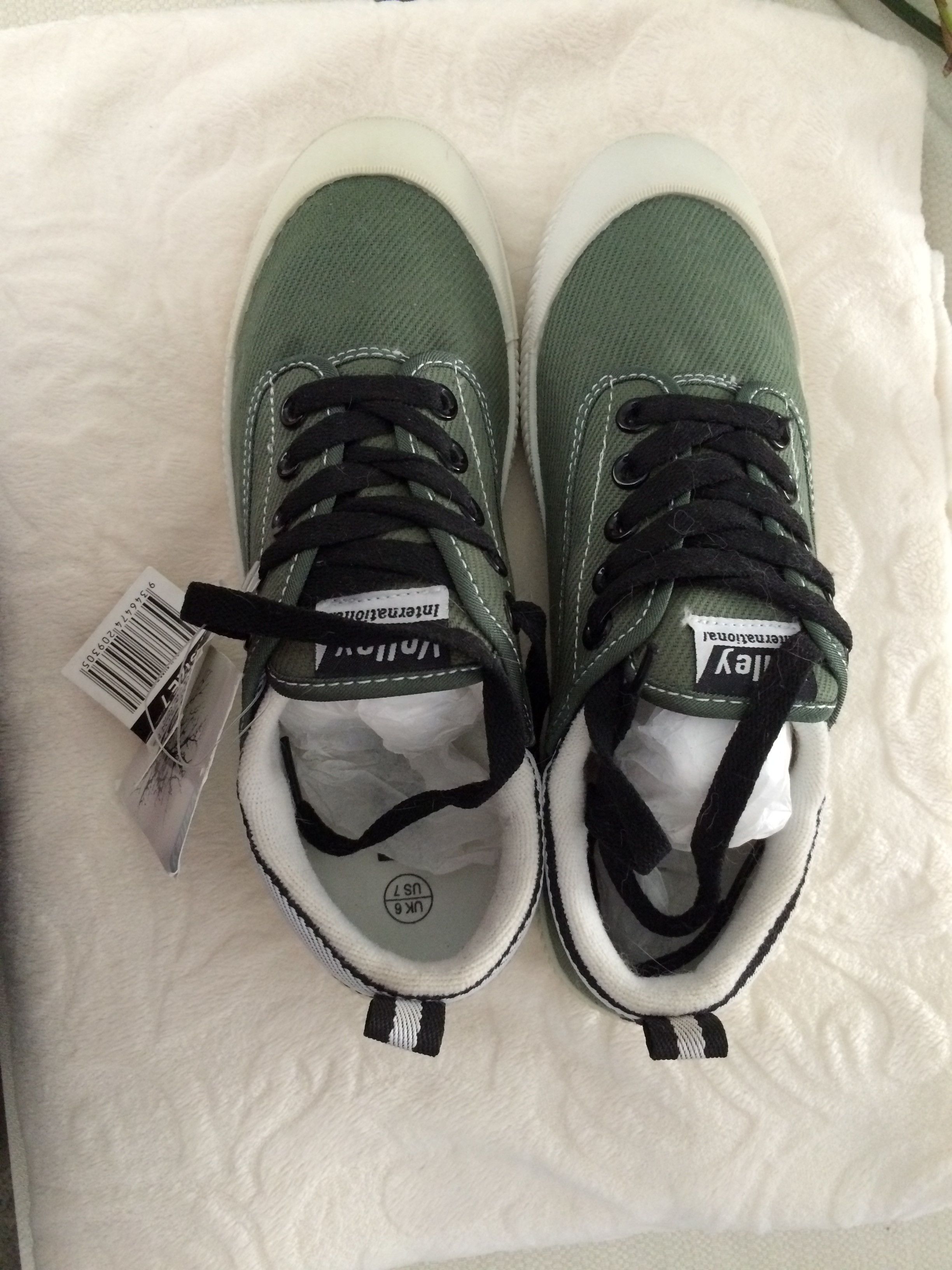Other Volley International Sneaker - US Size 7 Size US 7 / EU 40 - 2 Thumbnail