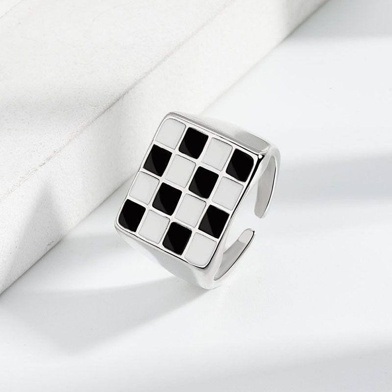 Jewelry Creative Unique Black White Grid Rings Size ONE SIZE - 1 Thumbnail
