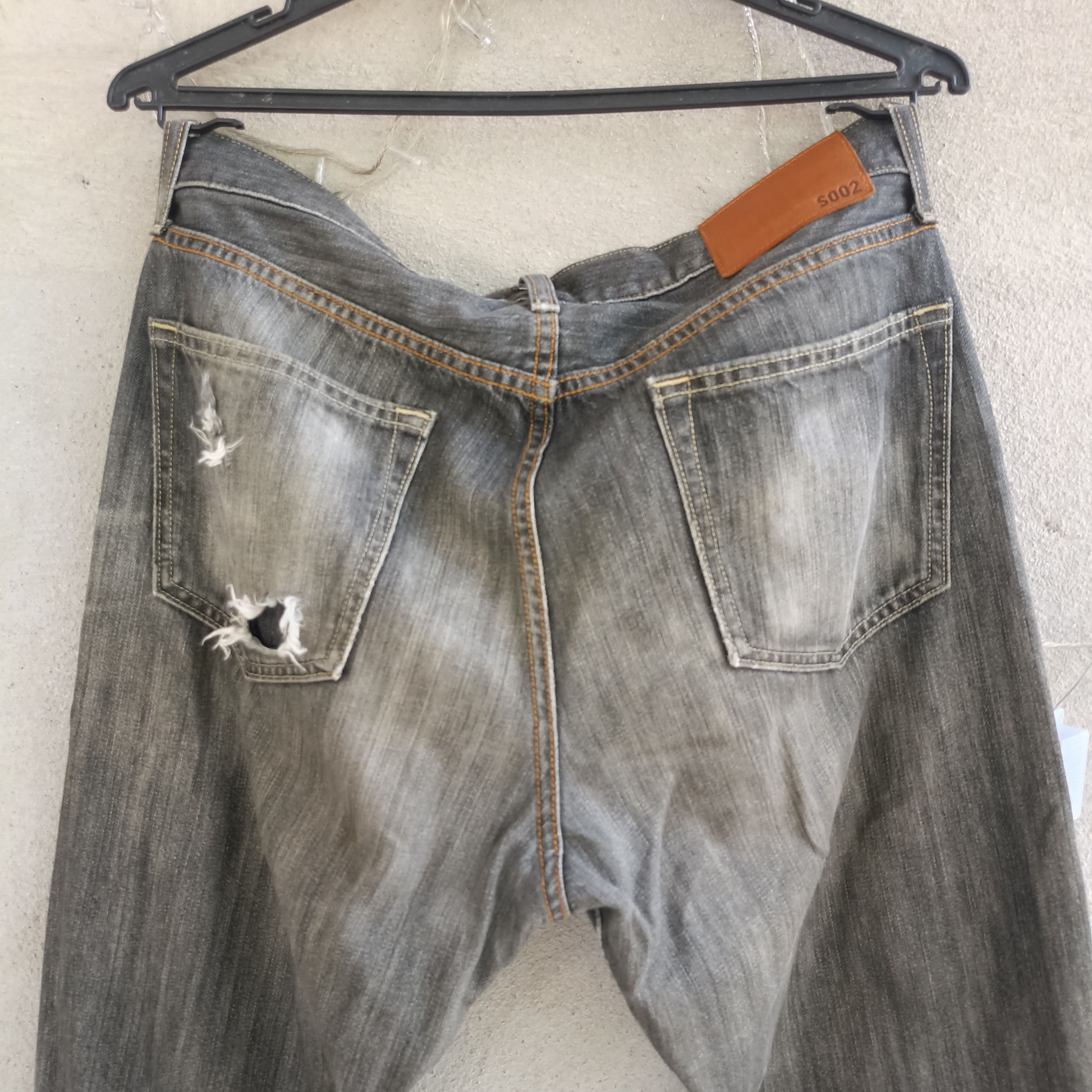 Japanese Brand × Uniqlo Uniqlo Uj Distressed Patches Acid Wash Denim Size US 34 / EU 50 - 14 Thumbnail